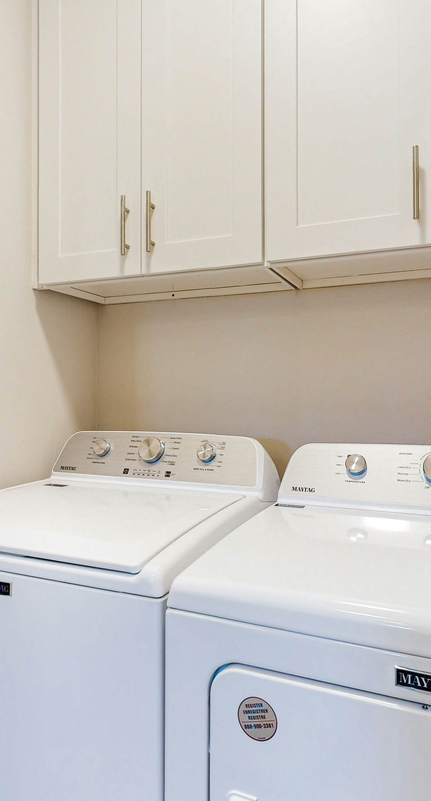 Spacious private home with private yard, close to beaches