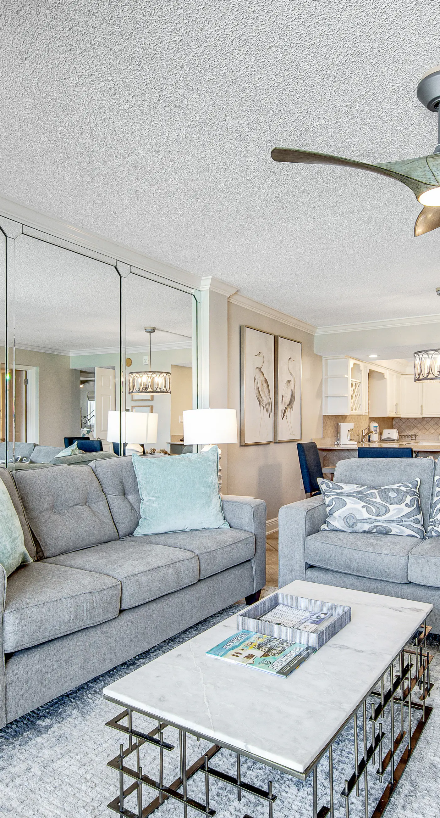 Snowbird-friendly Gulf-front Condo with outdoor Pool, Gym, Tennis
