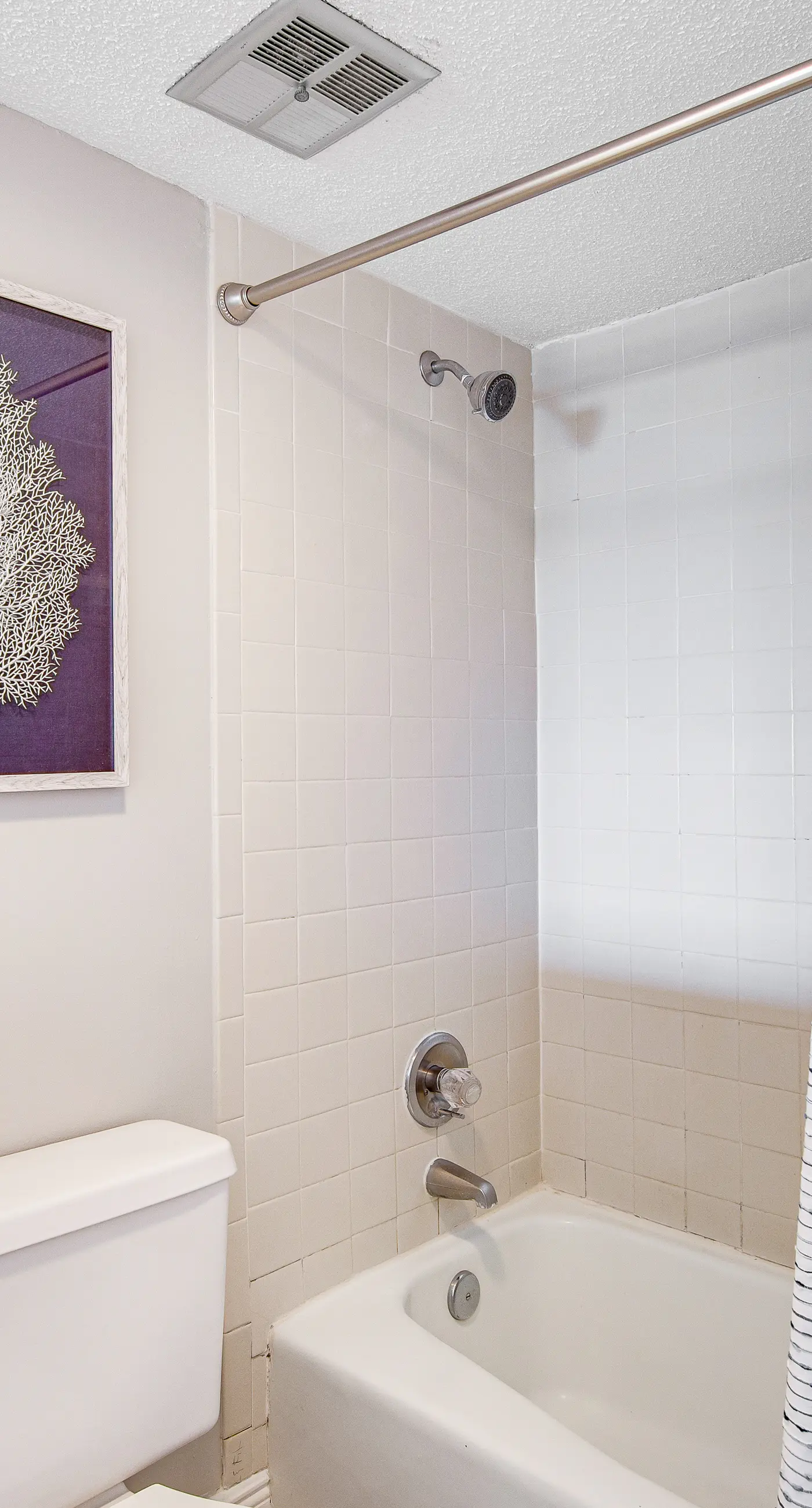 Snowbird-friendly Gulf-front Condo with outdoor Pool, Gym, Tennis