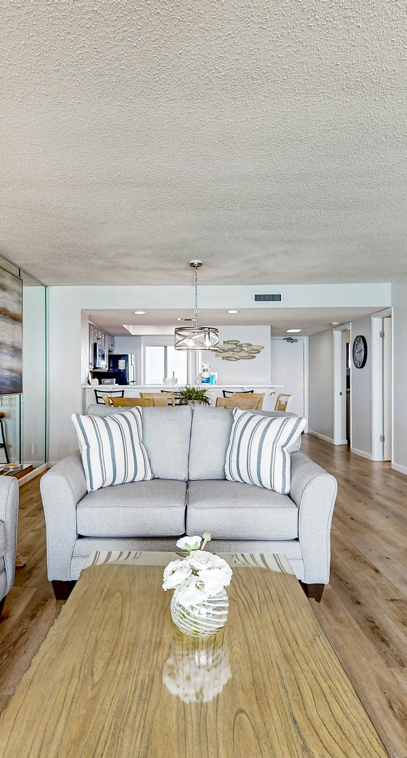 Gorgeious beachview condo with large balcony & shared pool