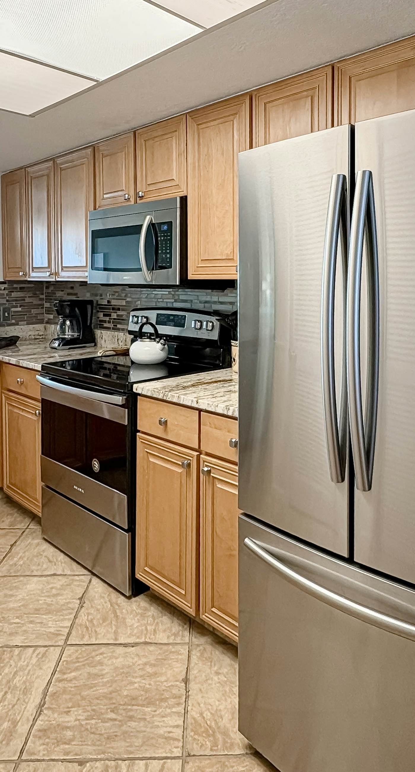 Gorgeous coastal condo with shared pool and easy beach access