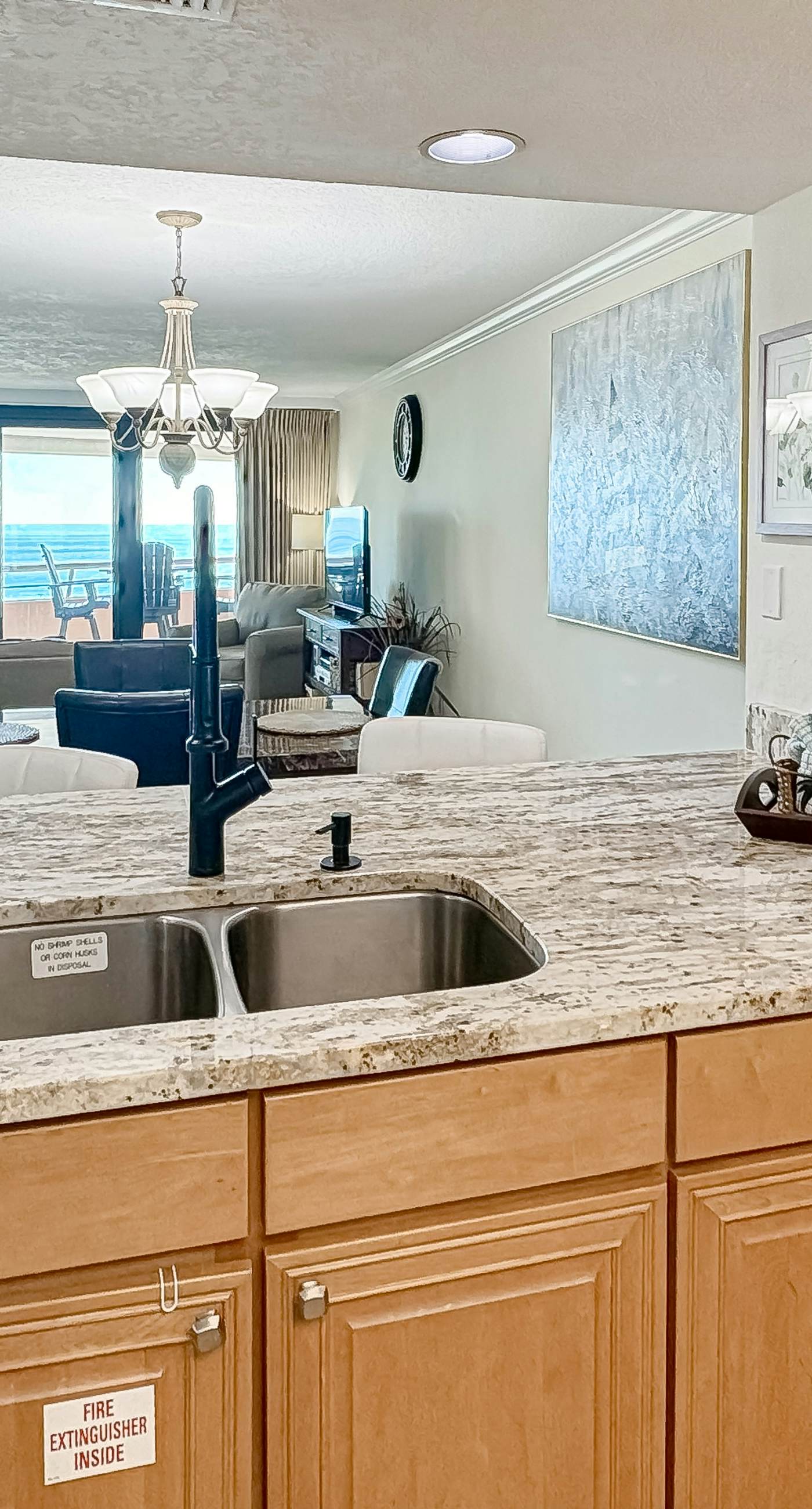 Gorgeous coastal condo with shared pool and easy beach access