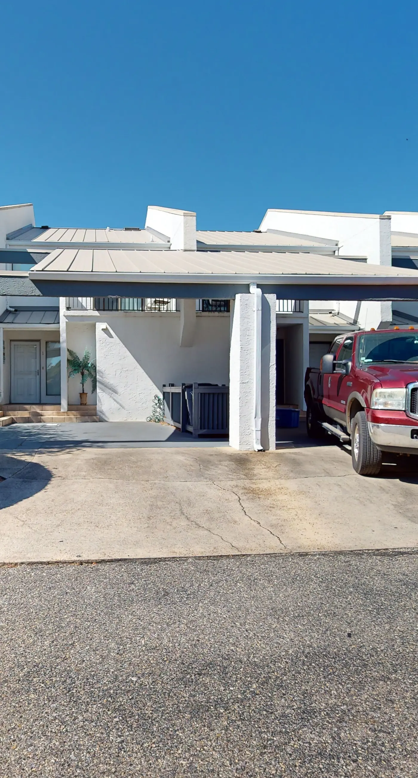 Mainsail End-Unit Townhome - Beachfront Resort, Pools, & Hot Tubs