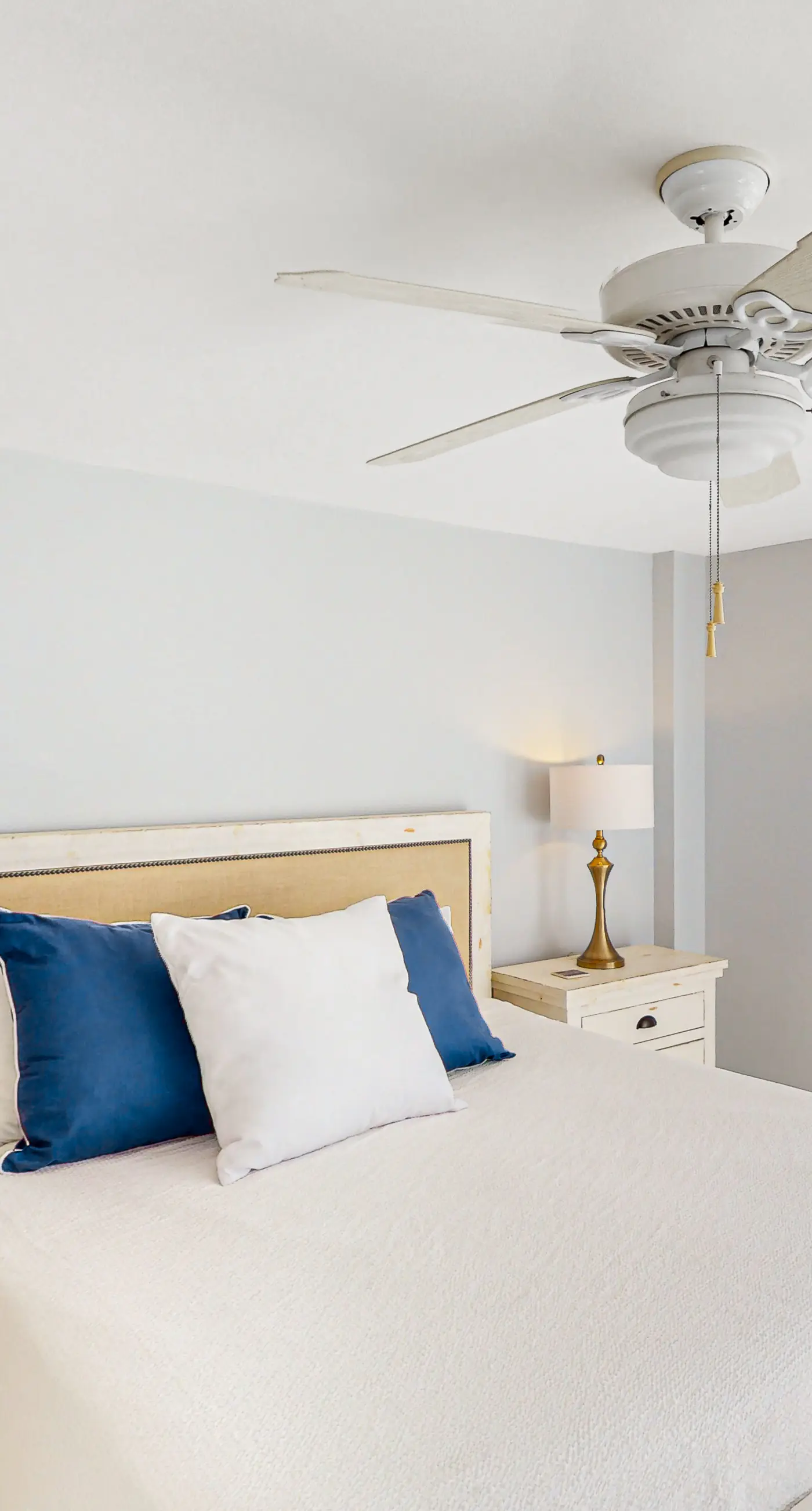 Enchanting condo with tennis, pool, hot tub, balcony, & washer/dryer