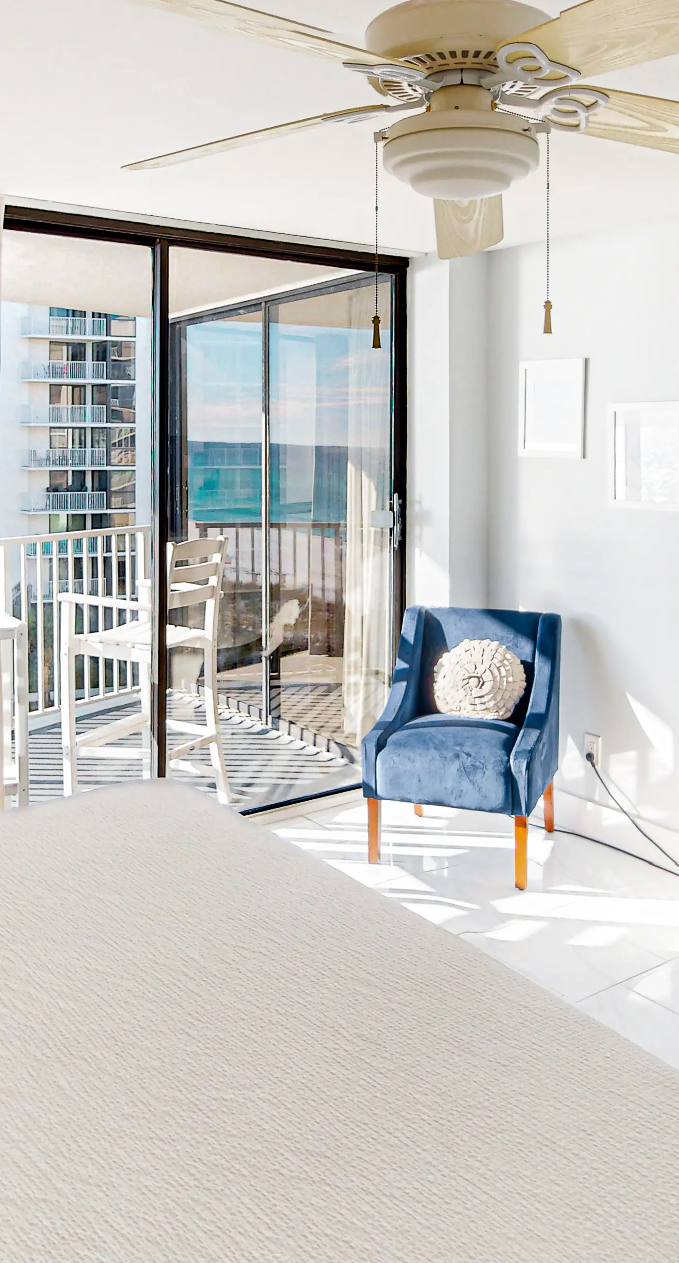 Enchanting condo with tennis, pool, hot tub, balcony, & washer/dryer