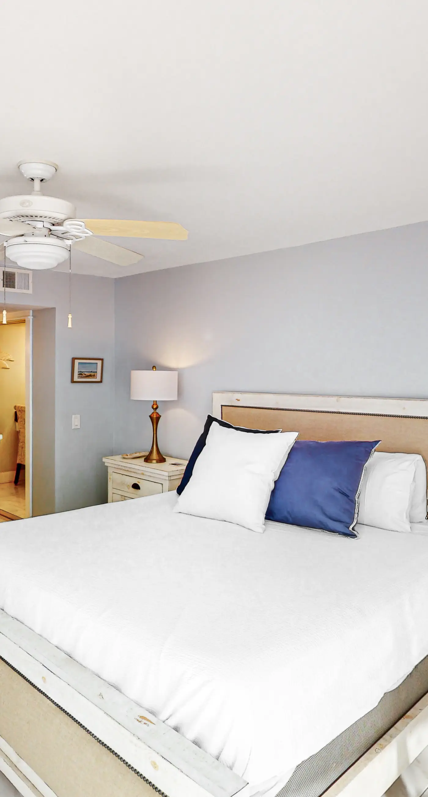 Enchanting condo with tennis, pool, hot tub, balcony, & washer/dryer