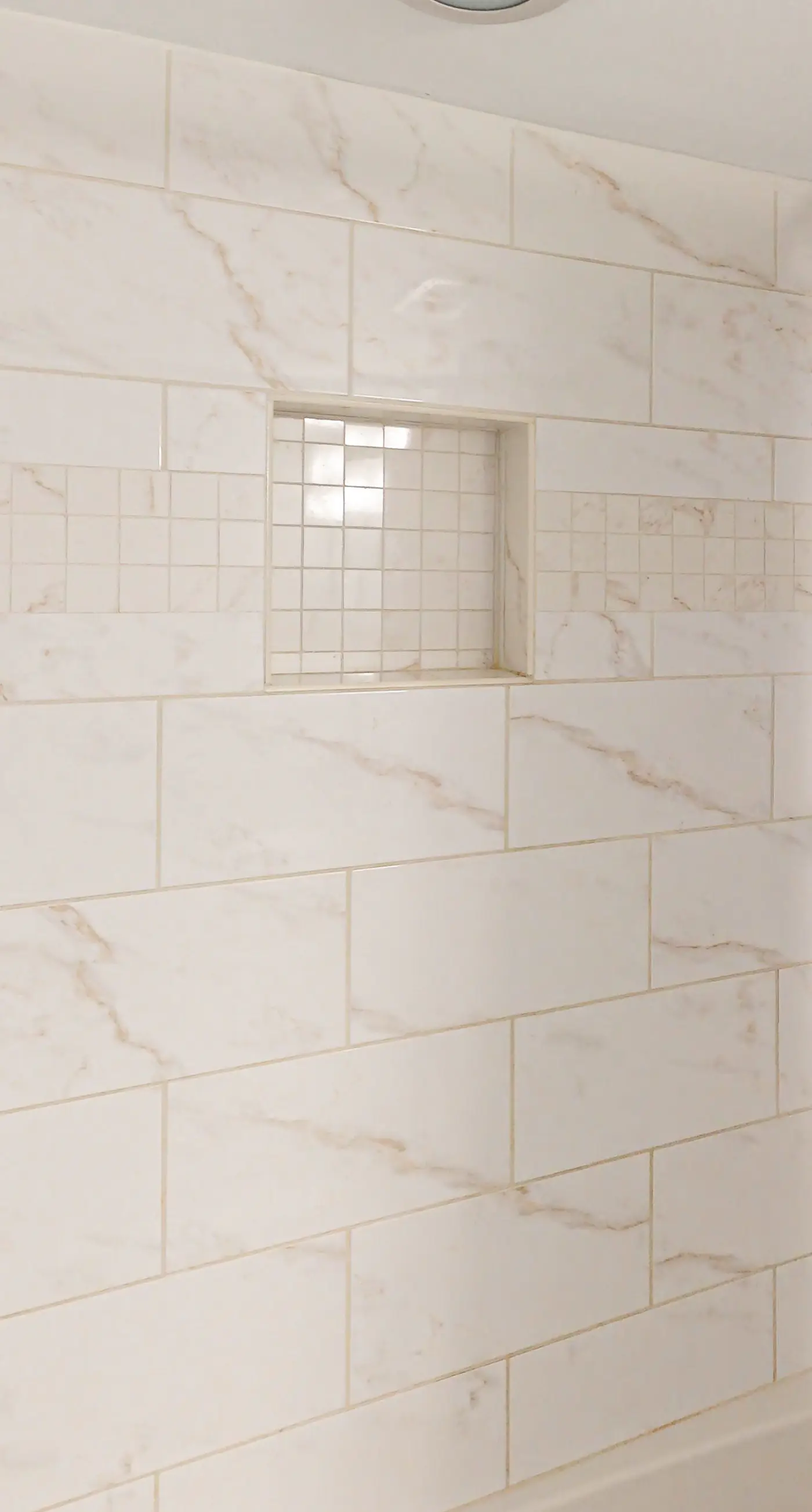 Enchanting condo with tennis, pool, hot tub, balcony, & washer/dryer