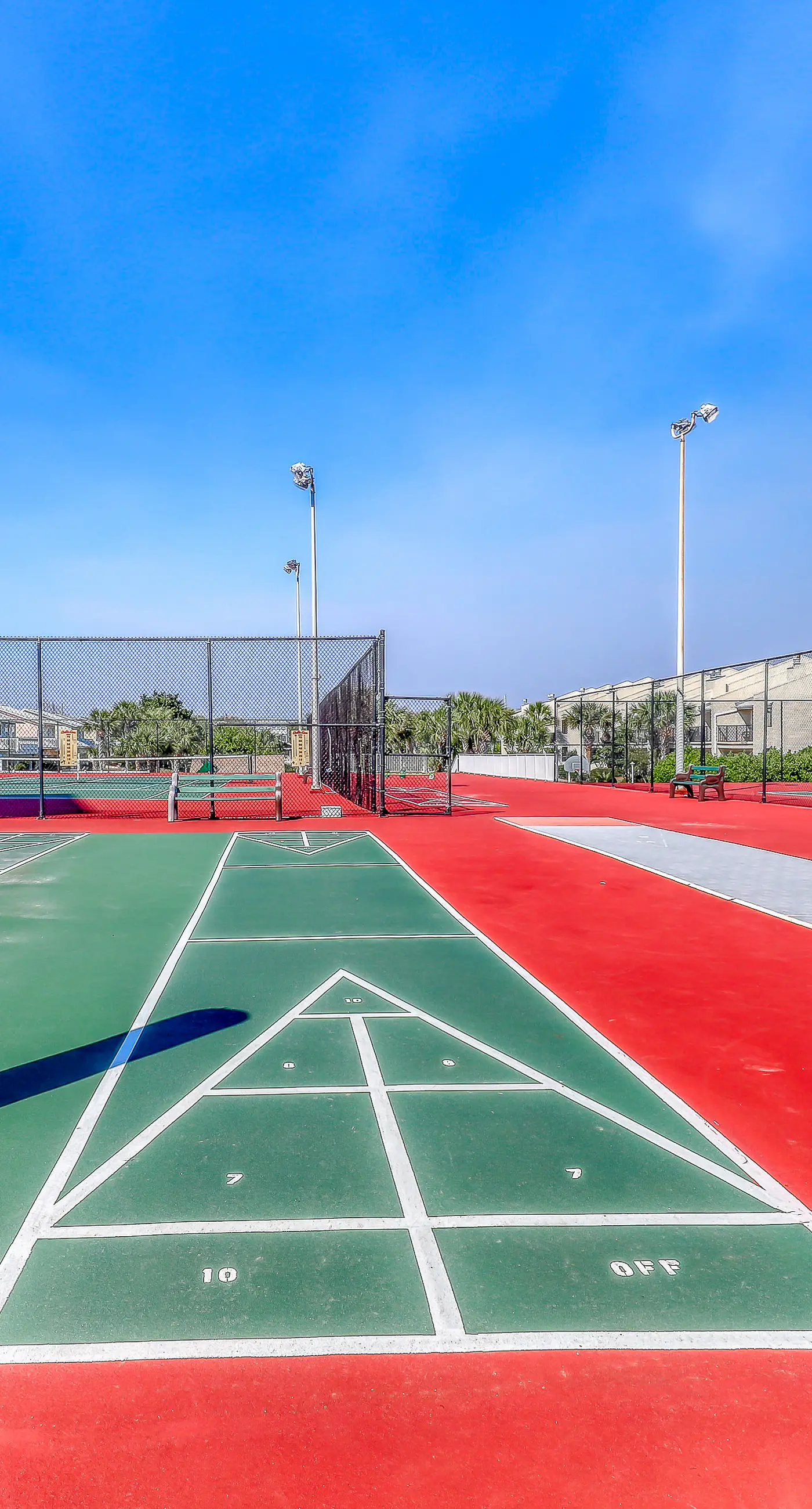 Enchanting condo with tennis, pool, hot tub, balcony, & washer/dryer