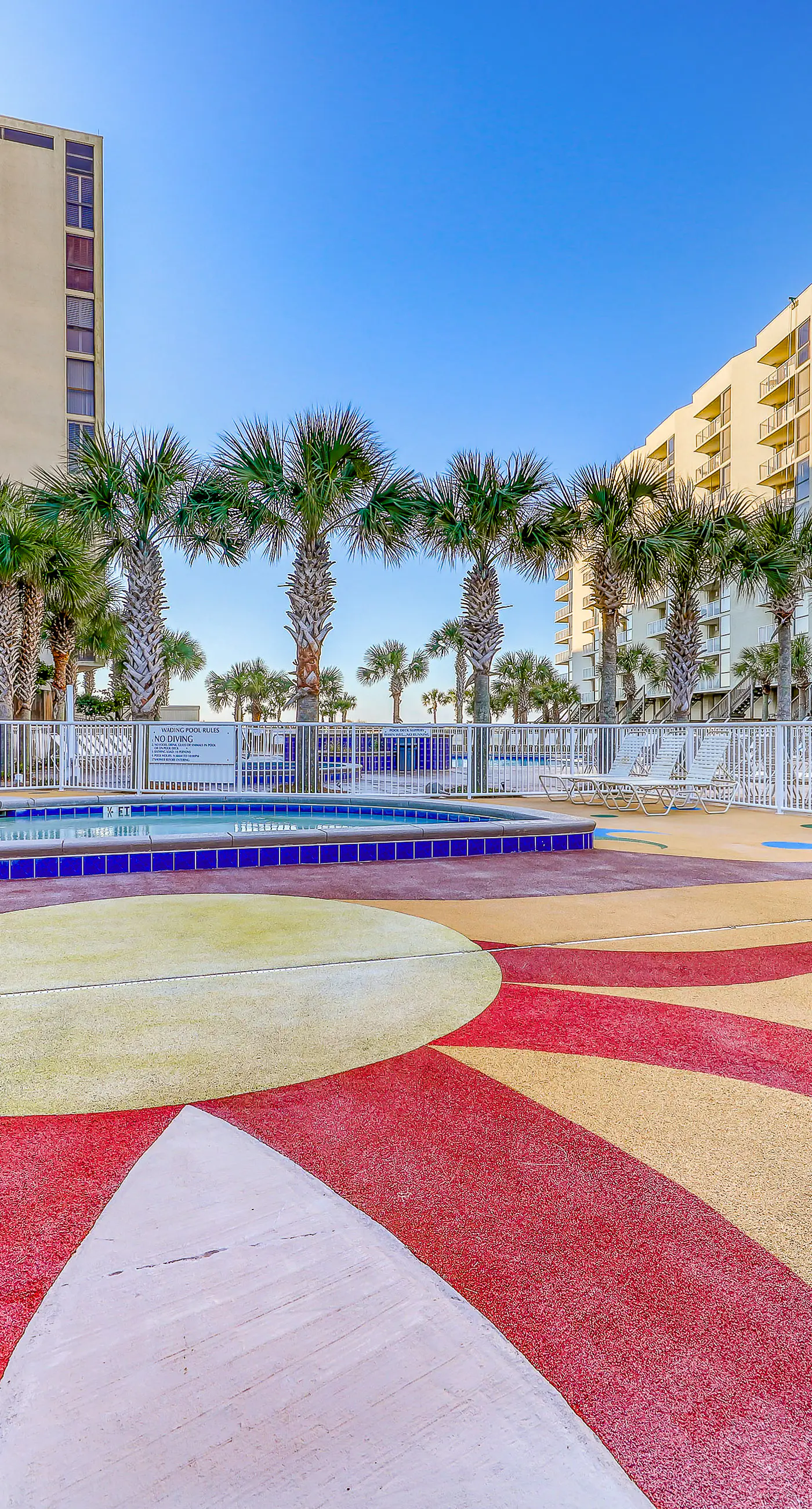 Enchanting condo with tennis, pool, hot tub, balcony, & washer/dryer