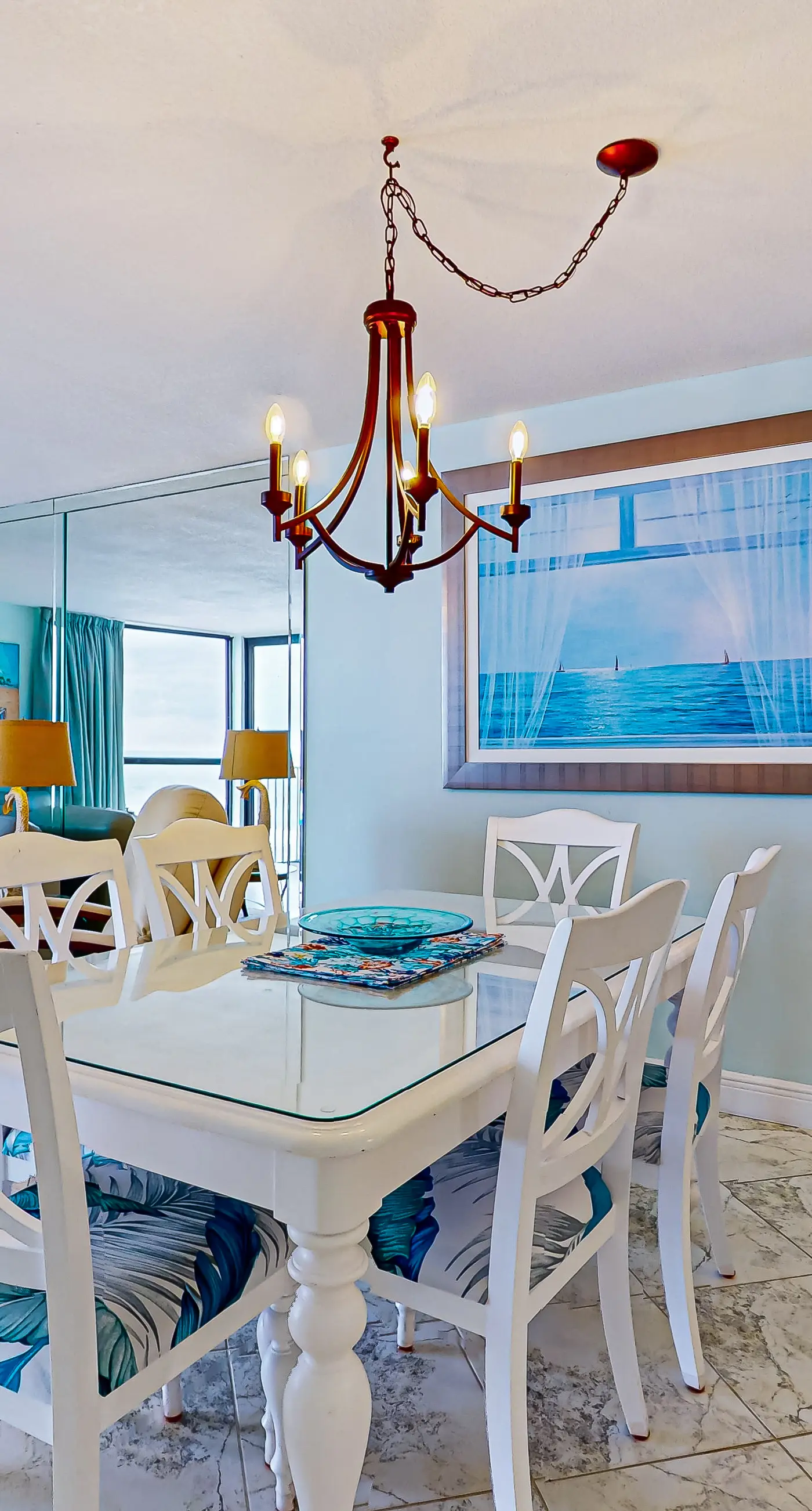 3rd Floor condo, 2 beach chairs included, Close to dining