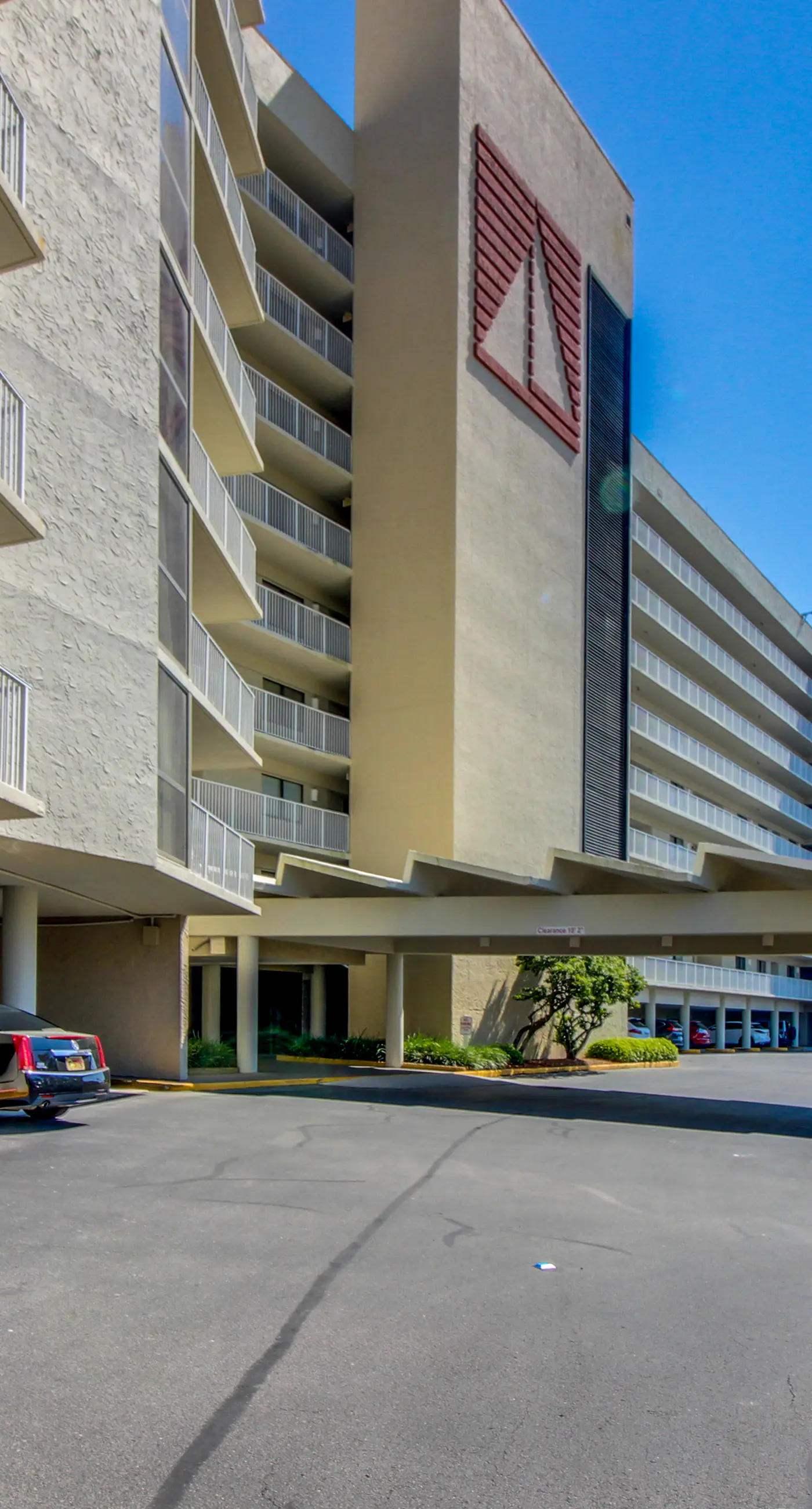 3rd Floor condo, 2 beach chairs included, Close to dining