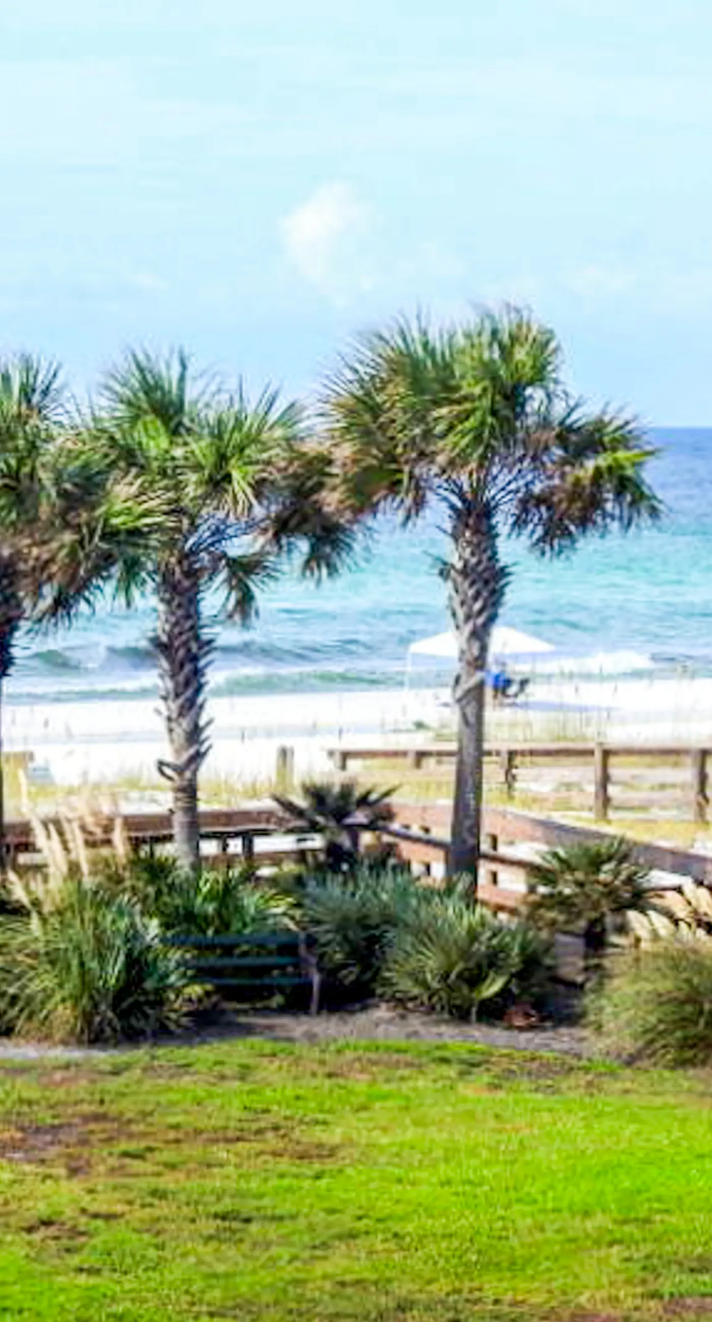 3rd Floor condo, 2 beach chairs included, Close to dining