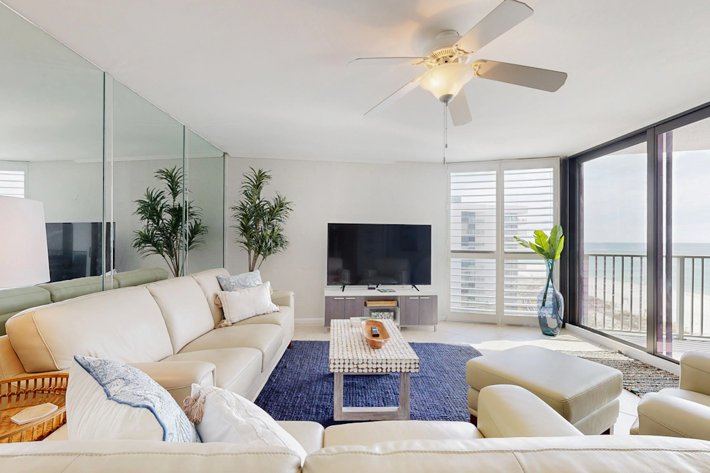 Beachfront condo with Gulf-view balcony & on-site pool/hot tub/tennis
