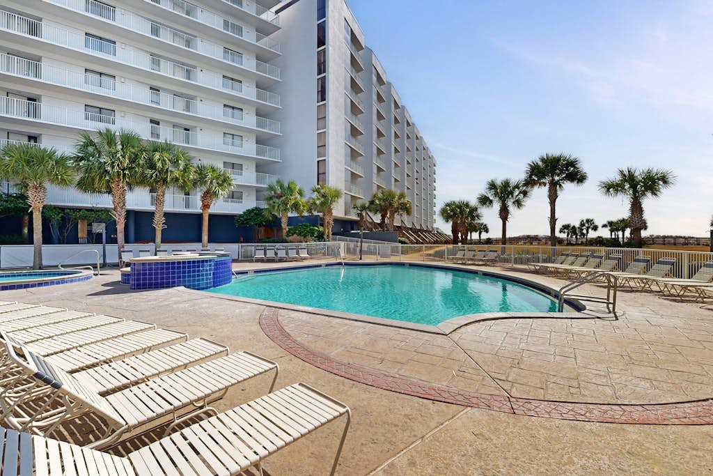 Beachfront condo with Gulf-view balcony & on-site pool/hot tub/tennis