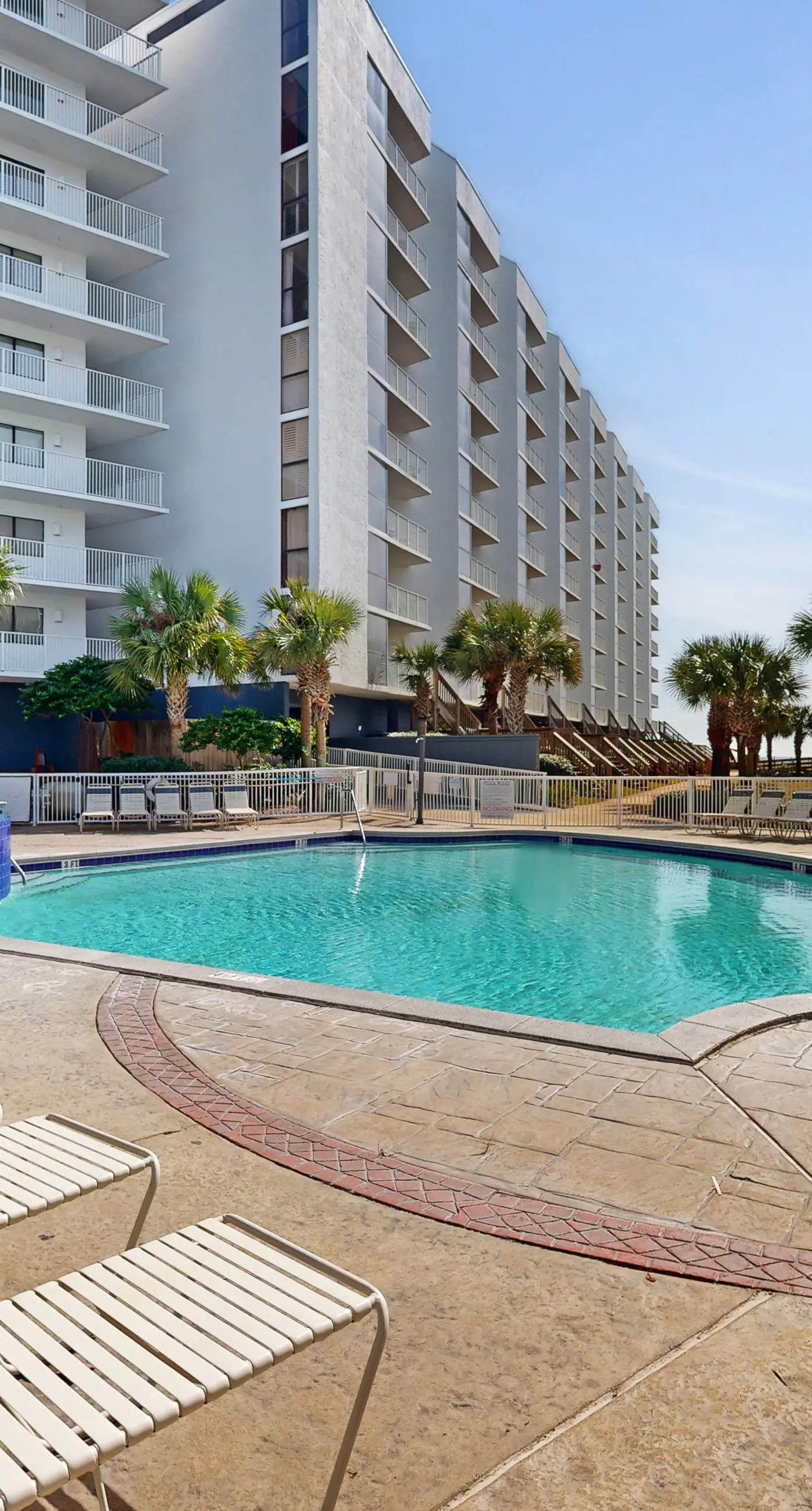 Beachfront condo with Gulf-view balcony & on-site pool/hot tub/tennis
