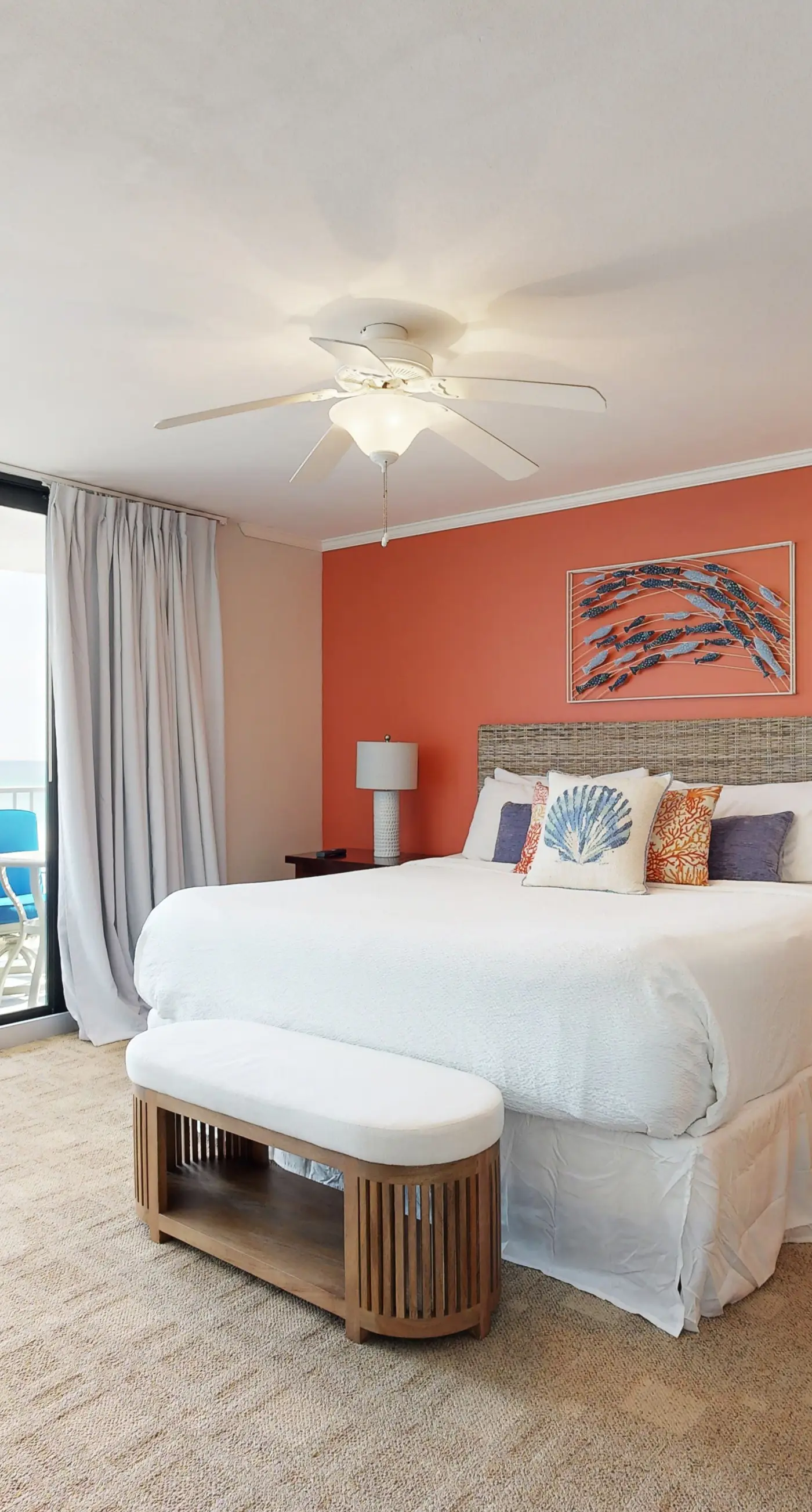 Beachfront condo with Gulf-view balcony & on-site pool/hot tub/tennis