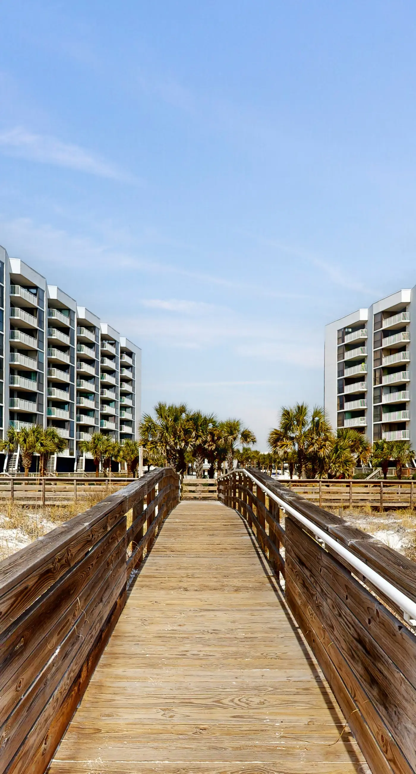 Beachfront condo with Gulf-view balcony & on-site pool/hot tub/tennis