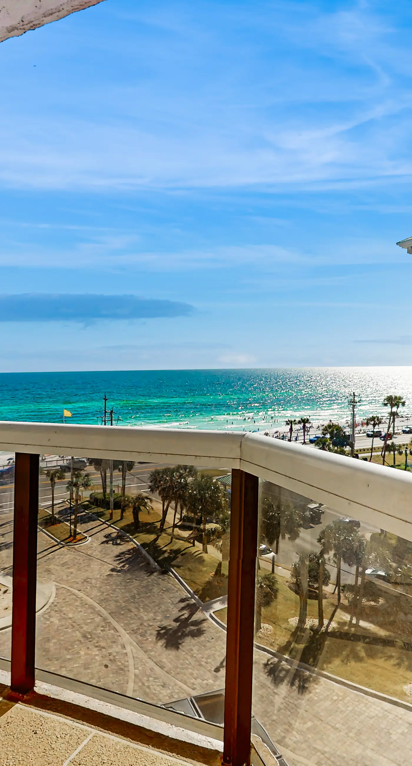 Gulf-view condo with beach access, pools, hot tubs, tennis, & private balcony