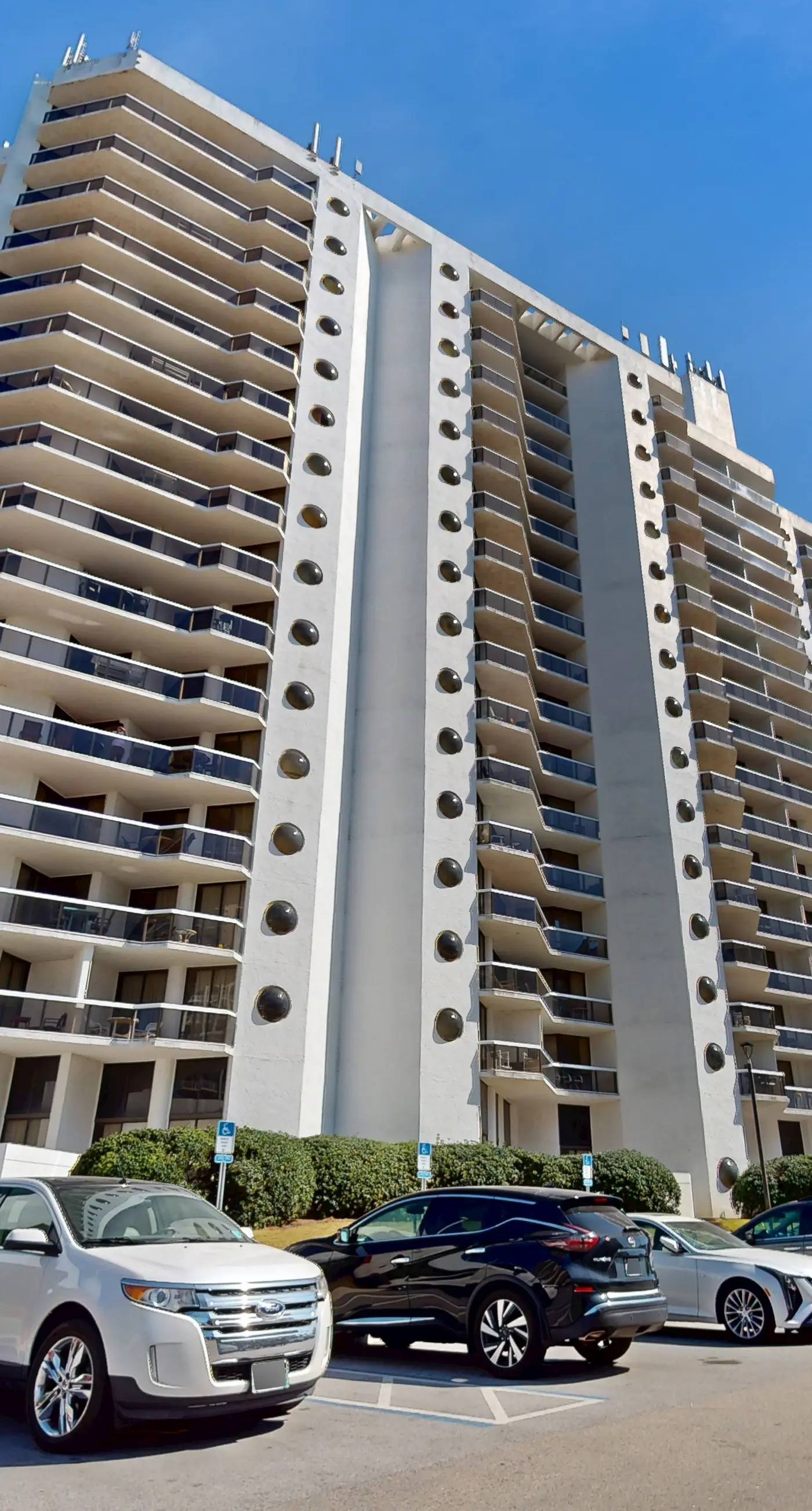 Condo in waterfront resort with balcony, AC & 2 pools - walk to beach