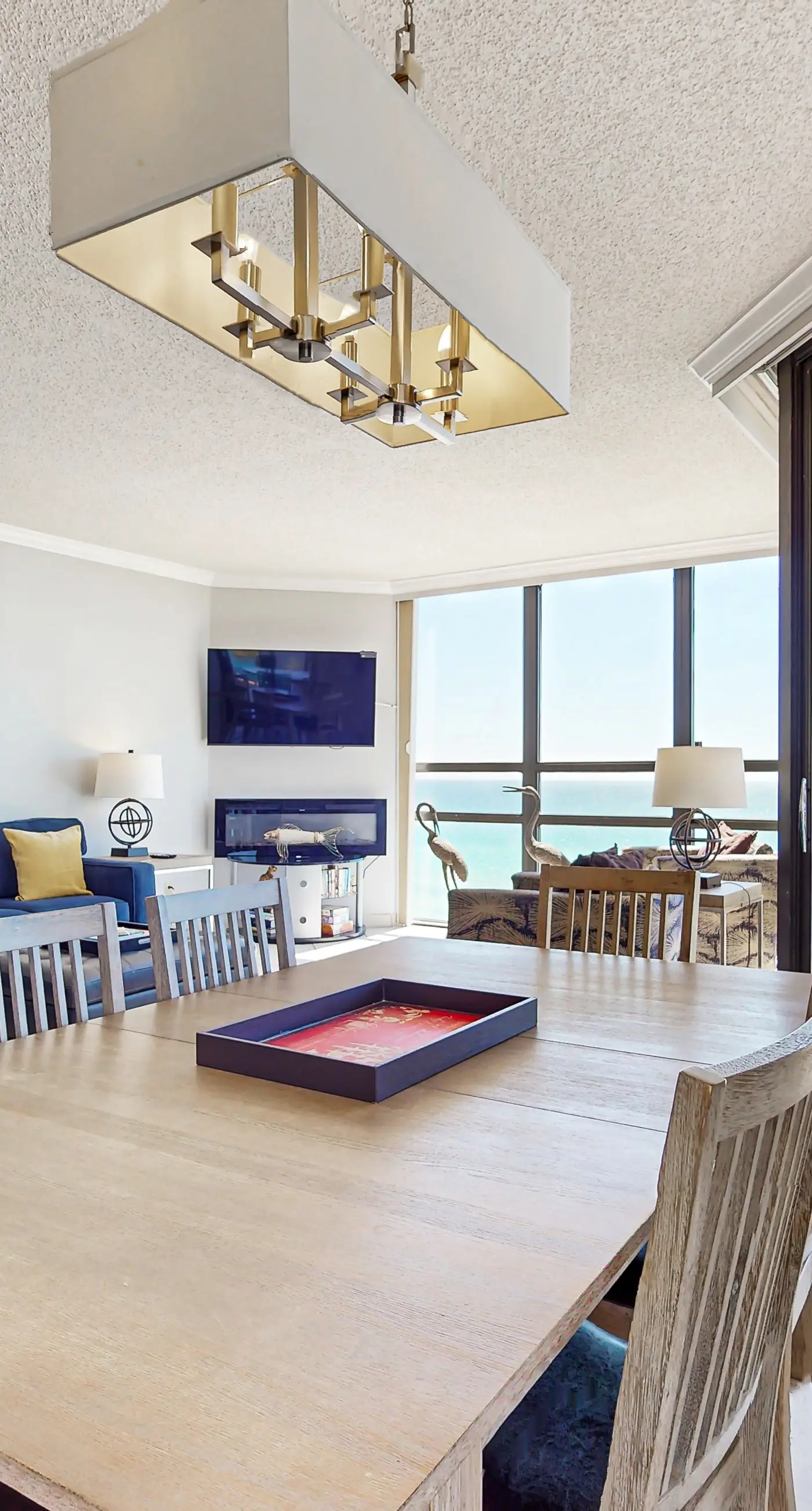 Beautiful gulf-front villa w/free WiFi, shared pool & hot tub, central AC, views