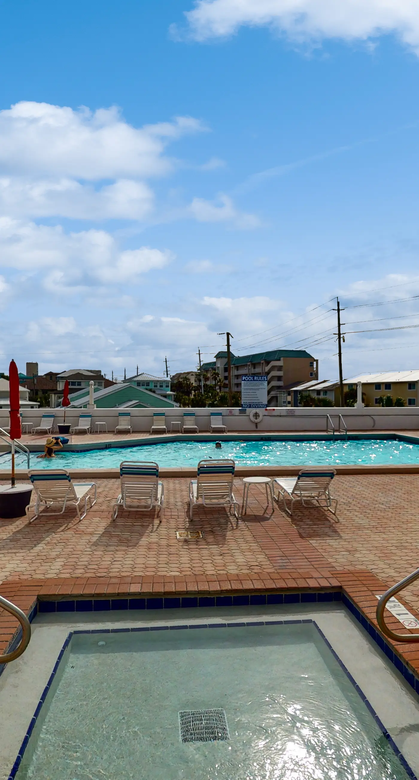 Beautiful gulf-front villa w/free WiFi, shared pool & hot tub, central AC, views