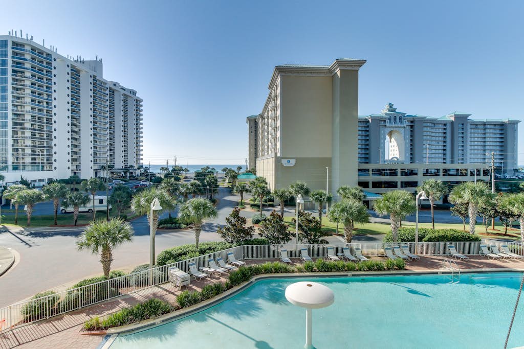 Escape to Ariel Dunes I 1105, a stunning beachfront condo in Miramar Beach, Florida! Enjoy breathtaking Gulf views, a private balcony, and access to fantastic amenities like a pool, a gym, and beach access. Perfect for families, this condo offers a comfortable and memorable vacation experience.