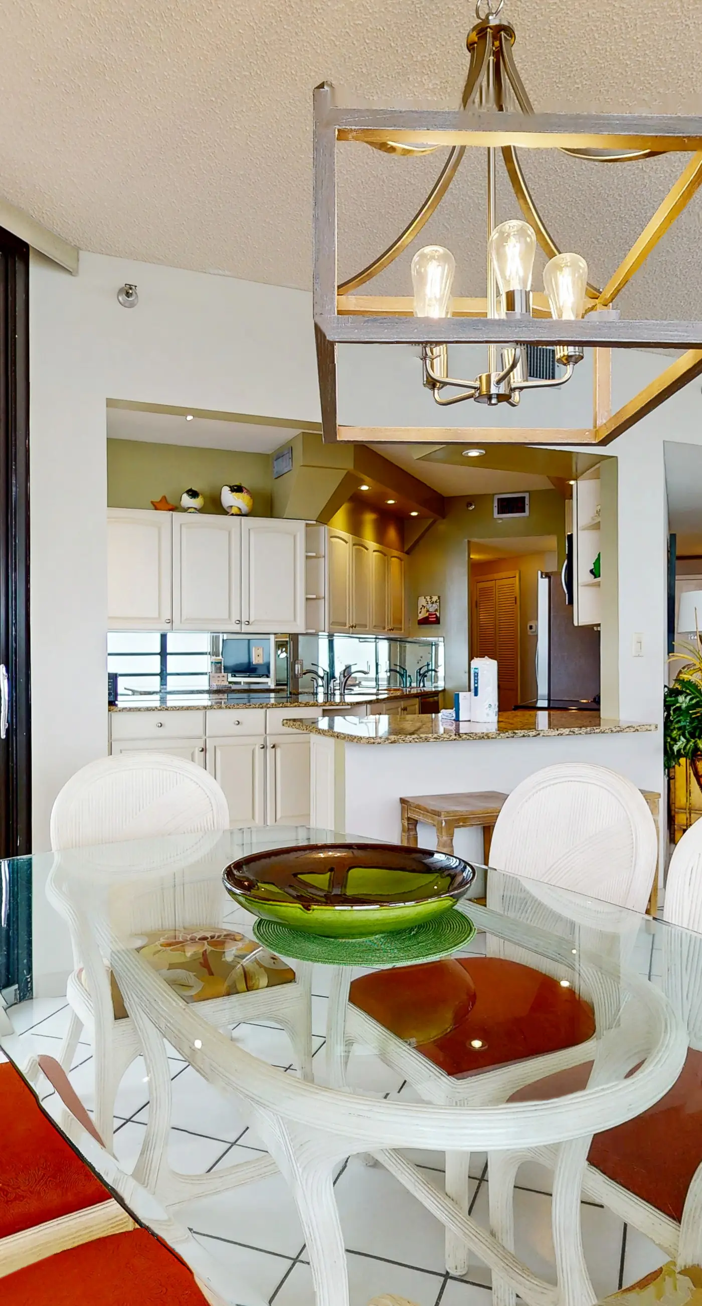 Beautiful beachfront condo with shared pool, tennis, & beach access