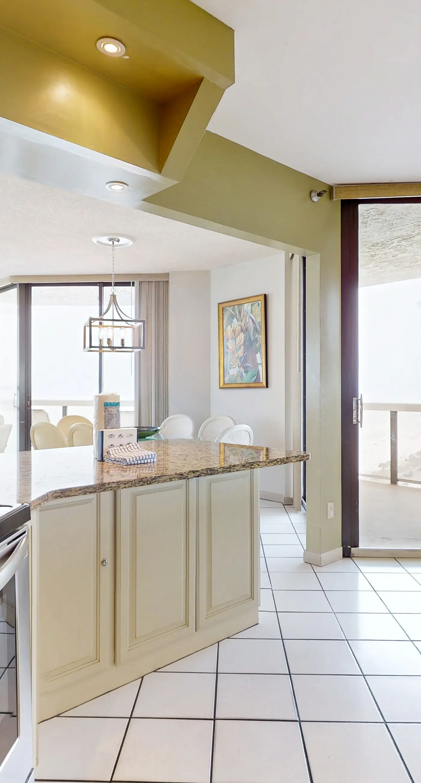Beautiful beachfront condo with shared pool, tennis, & beach access
