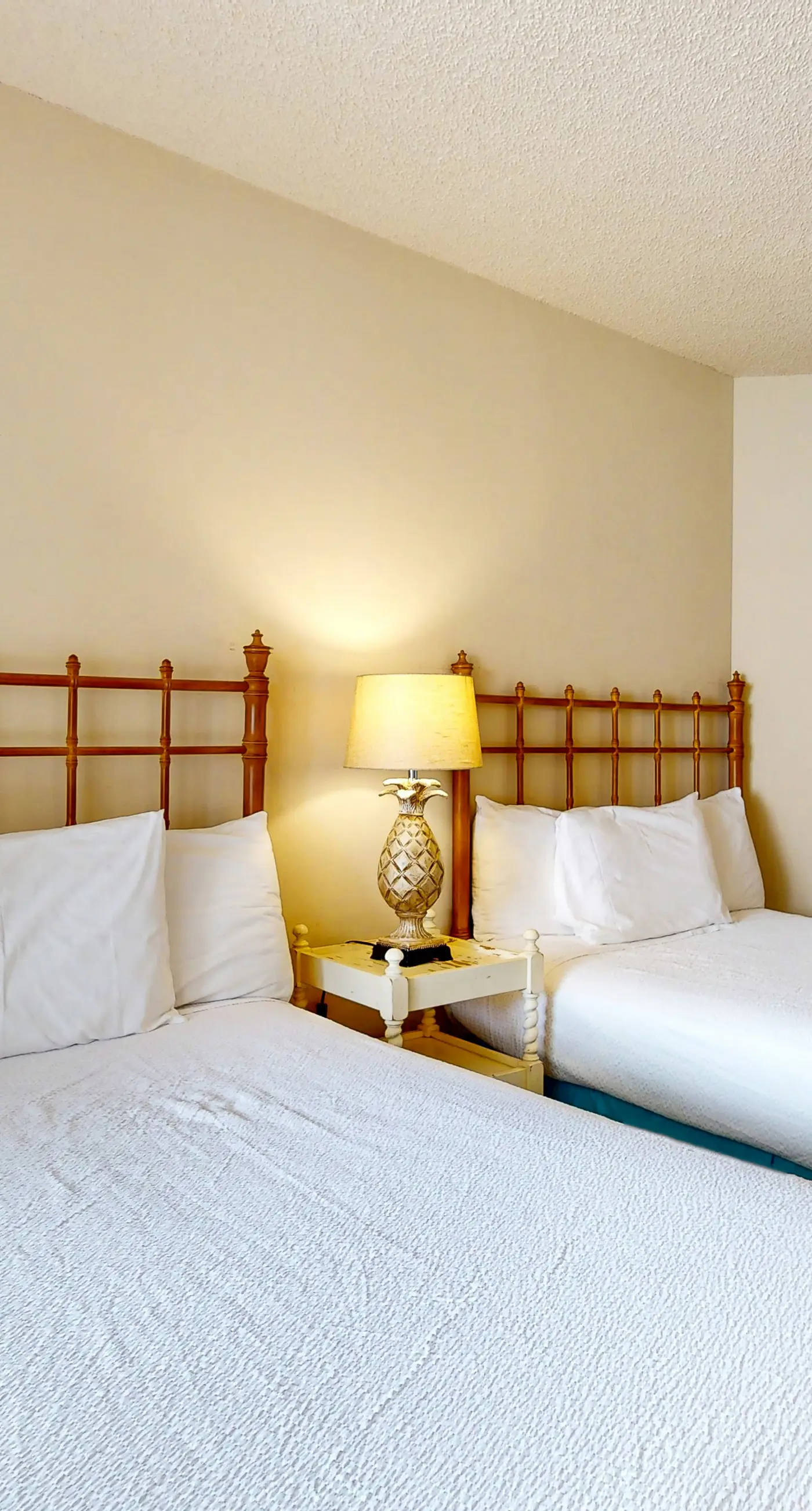 Beautiful beachfront condo with shared pool, tennis, & beach access