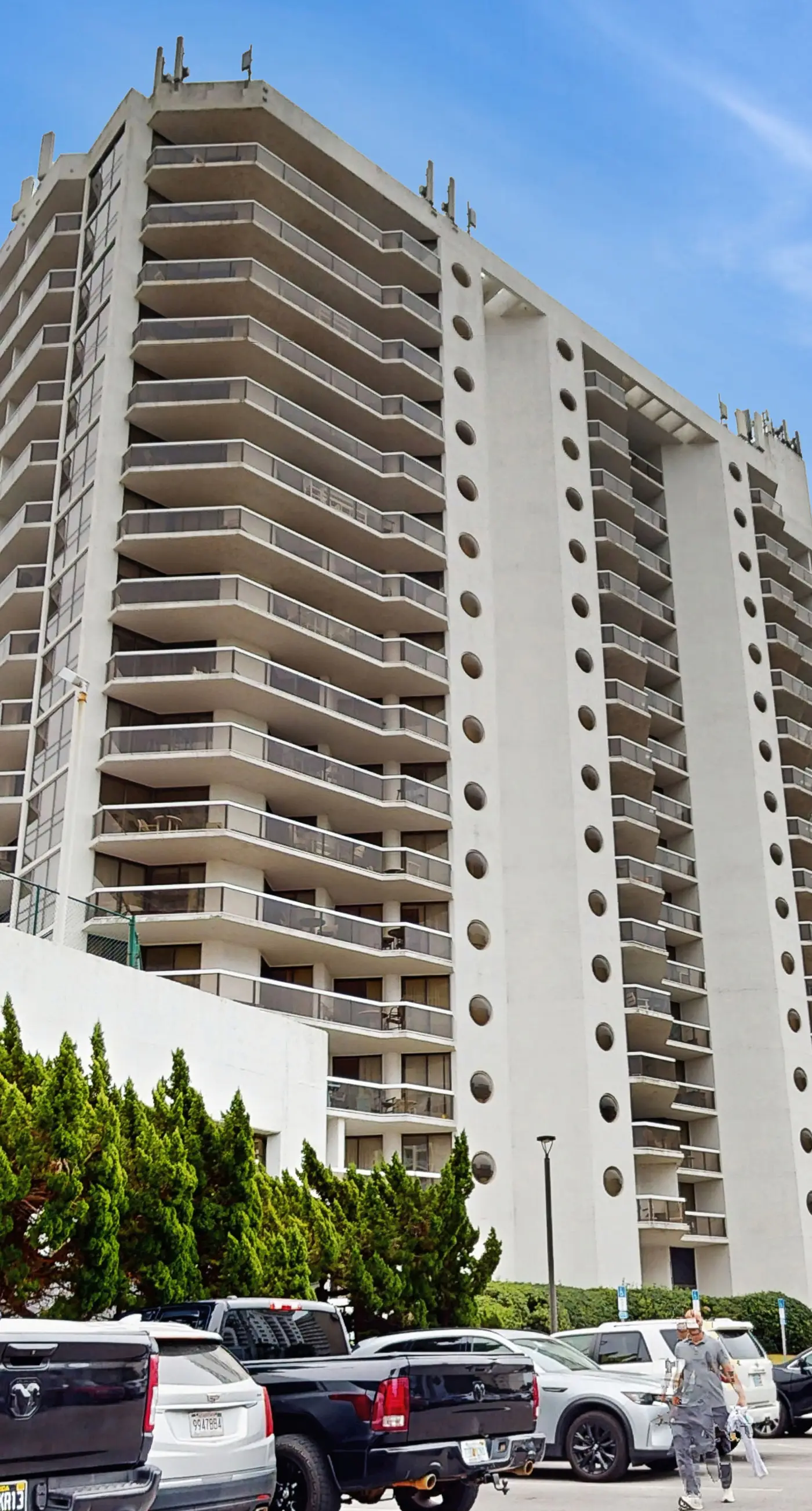 Beautiful beachfront condo with shared pool, tennis, & beach access