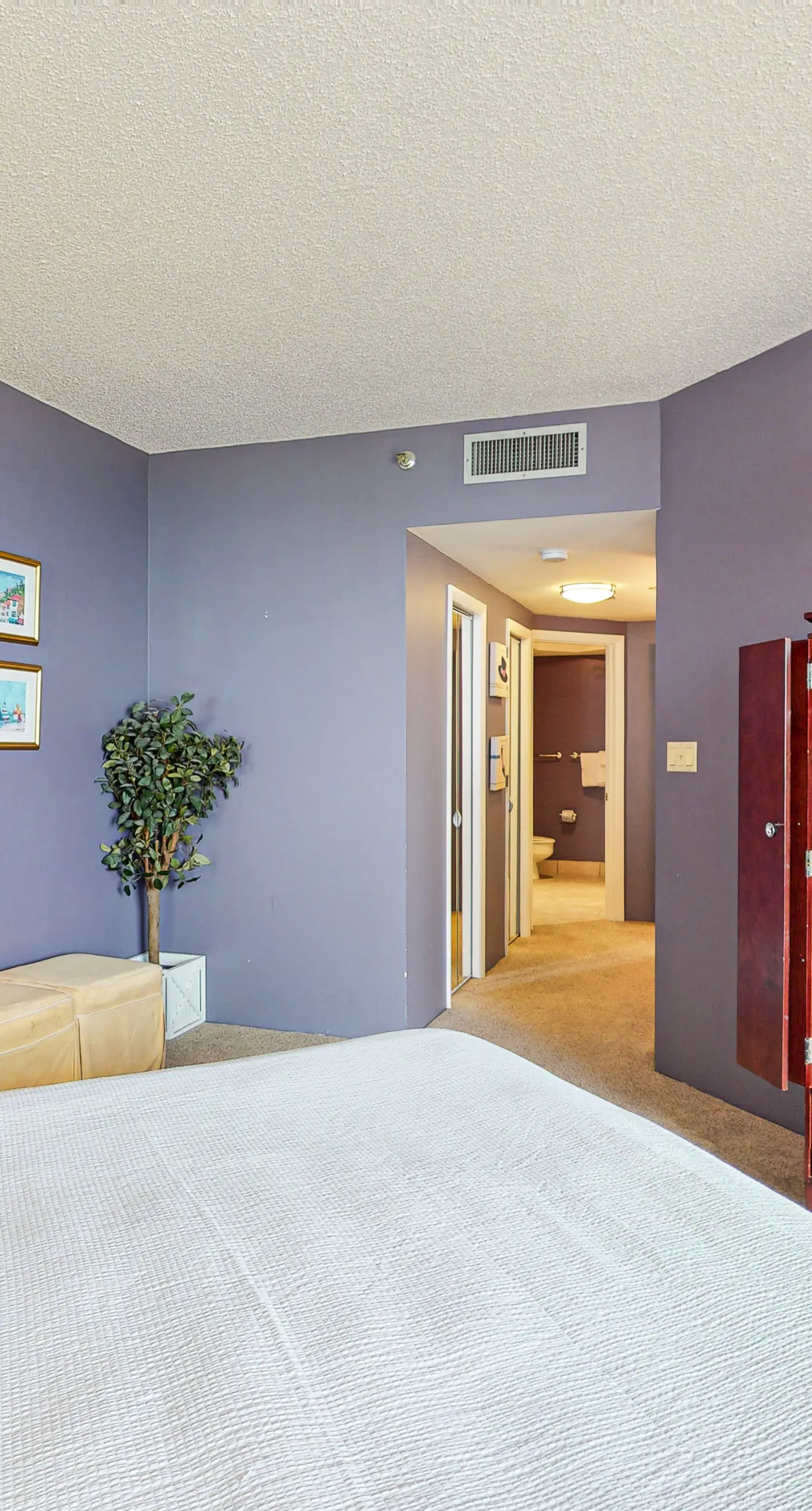 Gorgeous gulf-side home w/free WiFi/gulf view/shared pool & hot tub/central AC