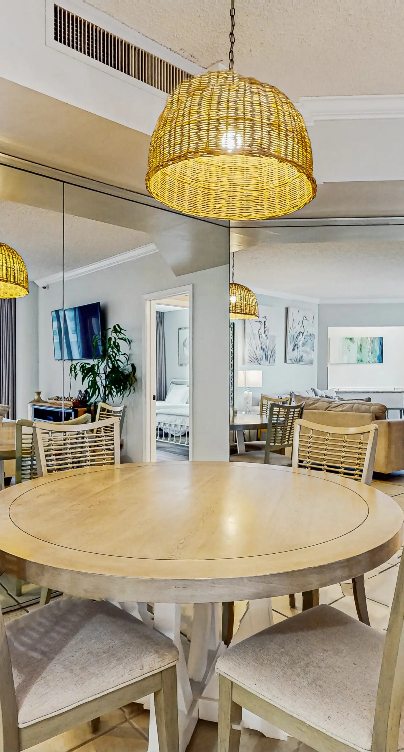 Updated Gulf view condo with resort pool, hot tub, gym & beach bar