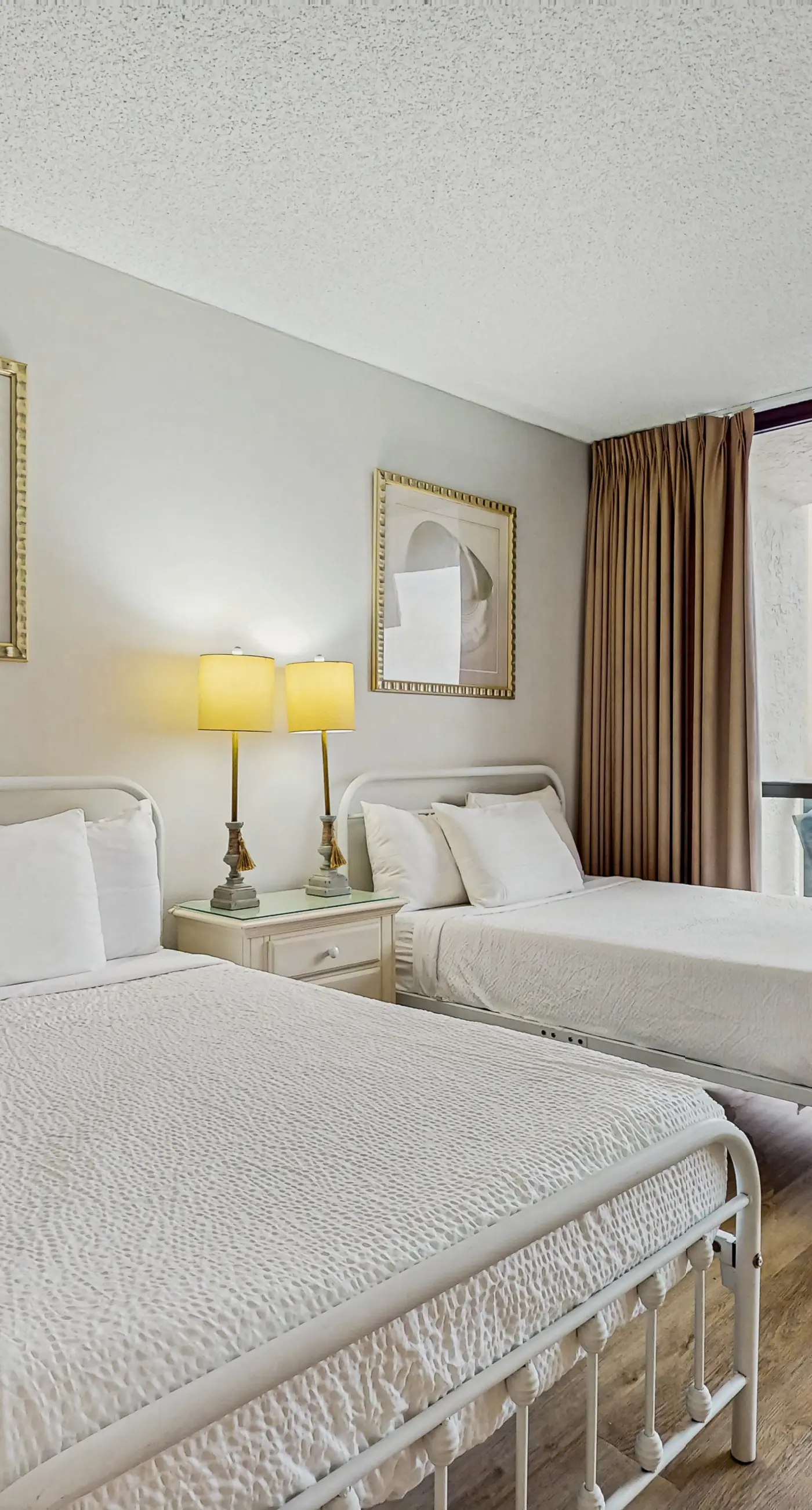 Updated Gulf view condo with resort pool, hot tub, gym & beach bar