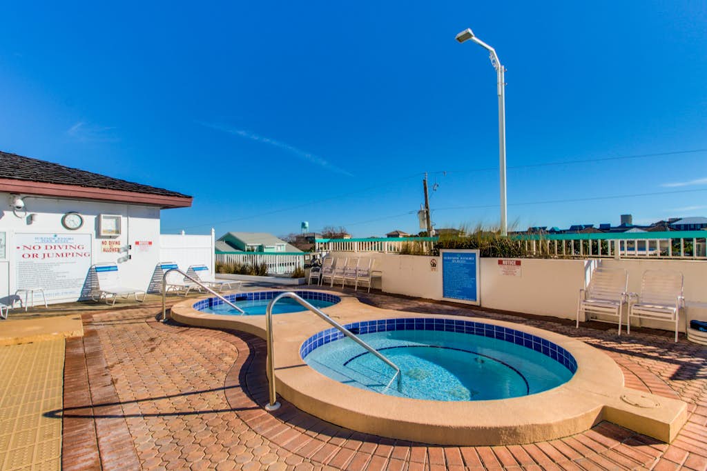 Surfside Resort L8/L8A (2)