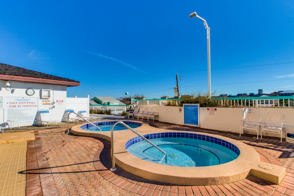 Surfside Resort L8/L8A (2)