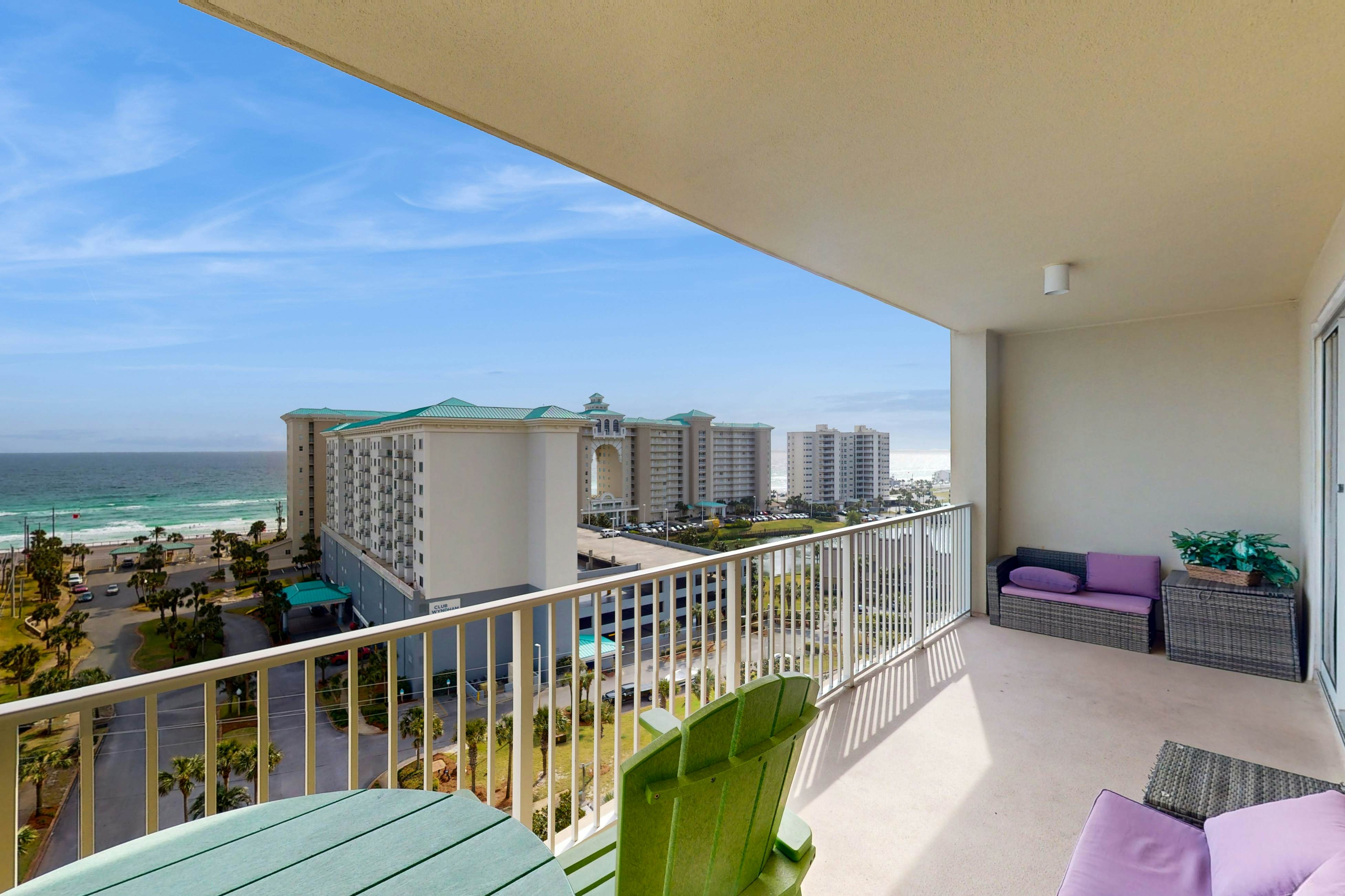 Amazing ocean-view condo across street from beach with heated pools & game room