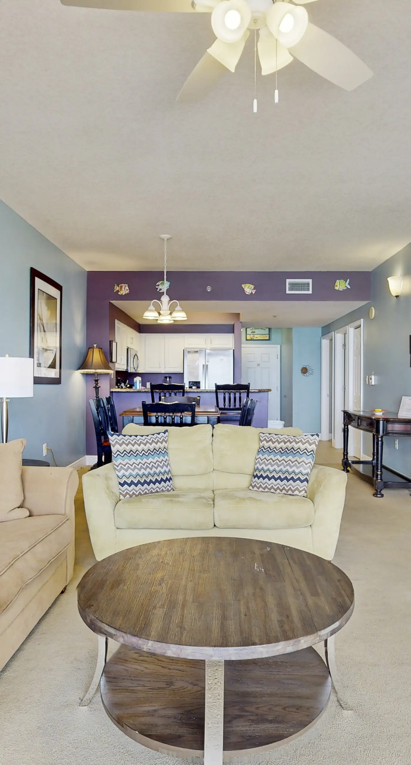 Charming 16th-floor condo w/furnished balcony, beach & Gulf views, shared pool