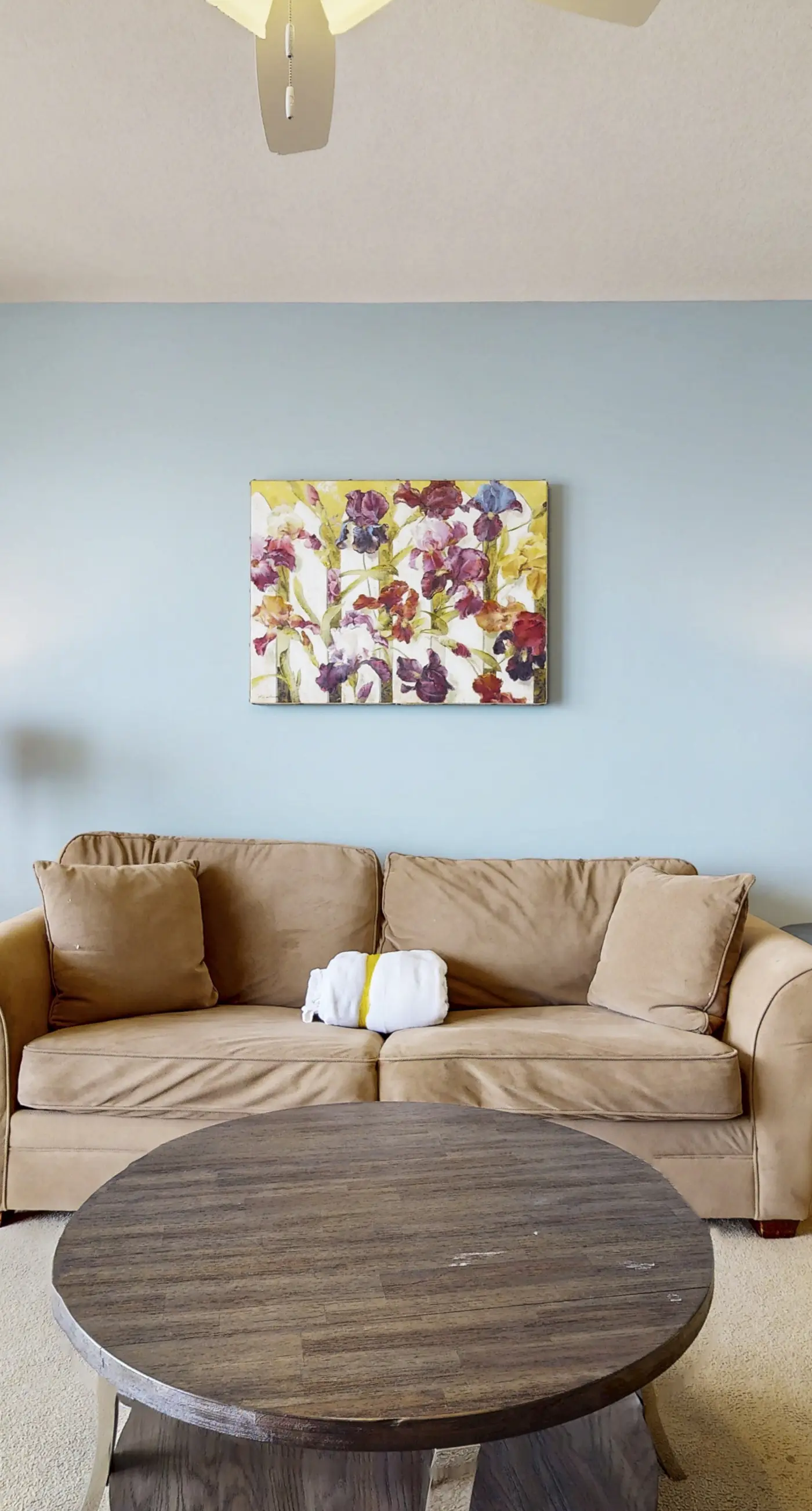 Charming 16th-floor condo w/furnished balcony, beach & Gulf views, shared pool