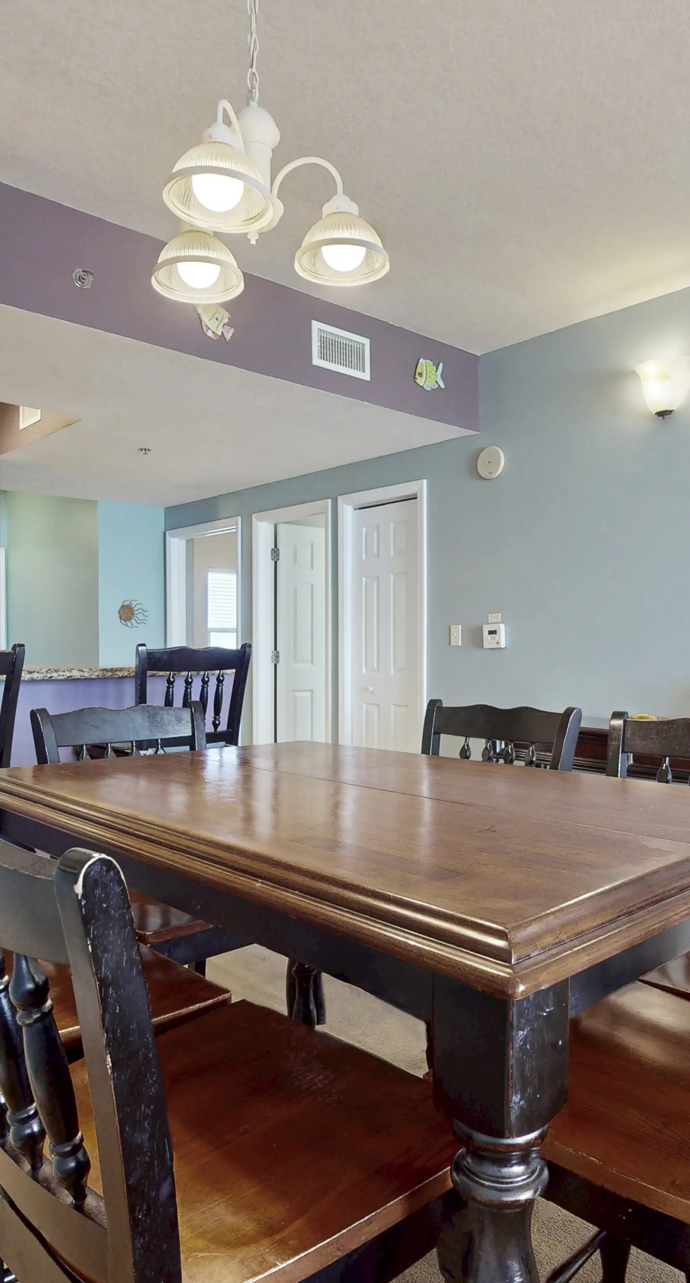 Charming 16th-floor condo w/furnished balcony, beach & Gulf views, shared pool