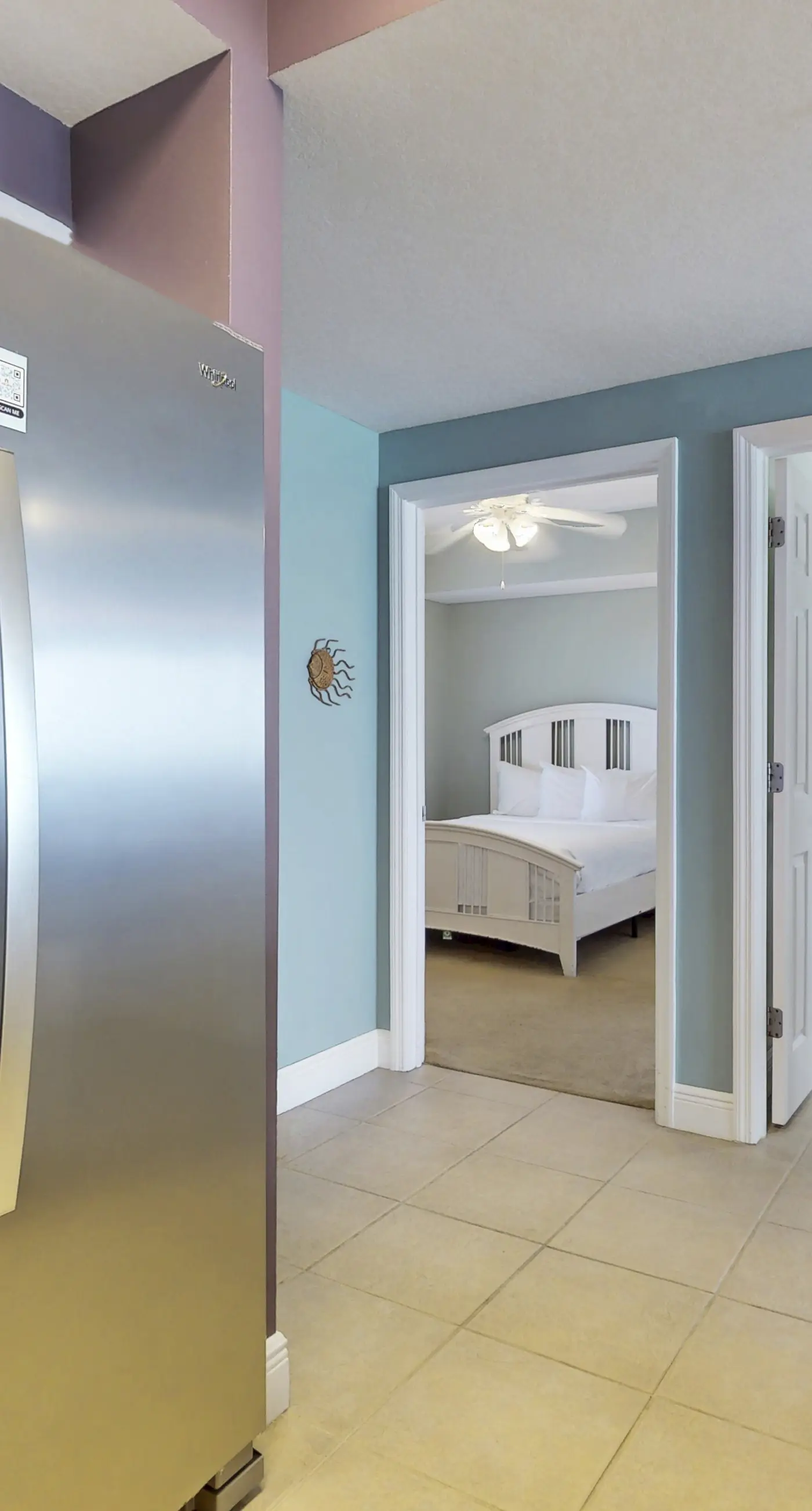 Charming 16th-floor condo w/furnished balcony, beach & Gulf views, shared pool