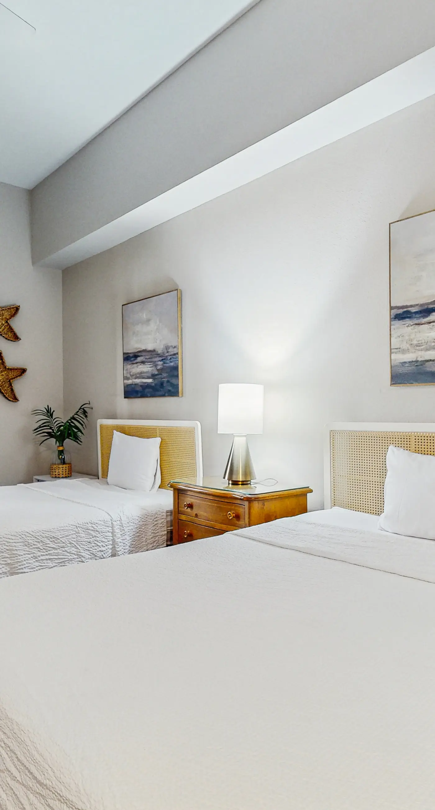 Cozy coastal studio with access to a pool, hot tub, tennis courts, grill, & spas