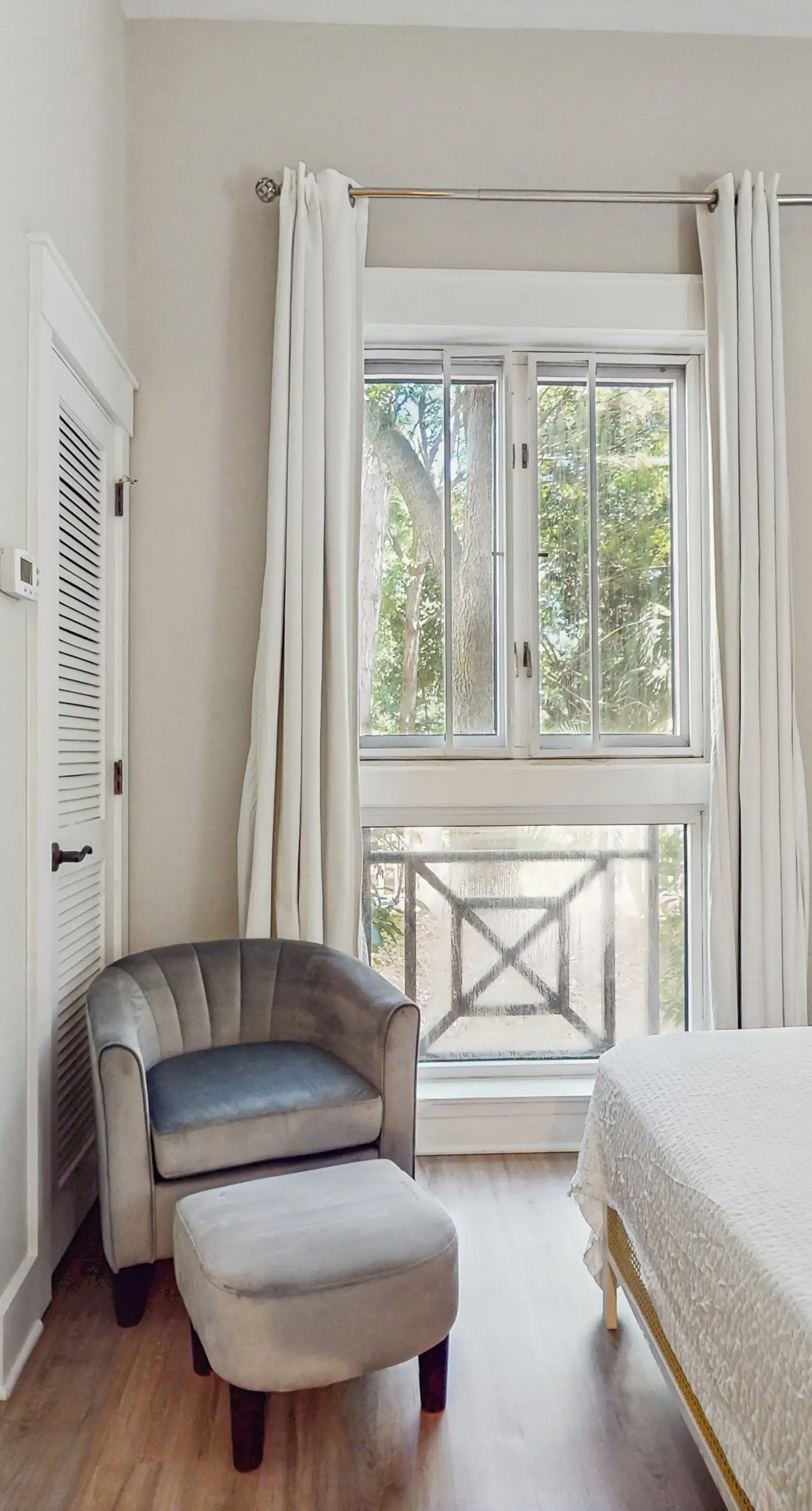 Cozy coastal studio with access to a pool, hot tub, tennis courts, grill, & spas