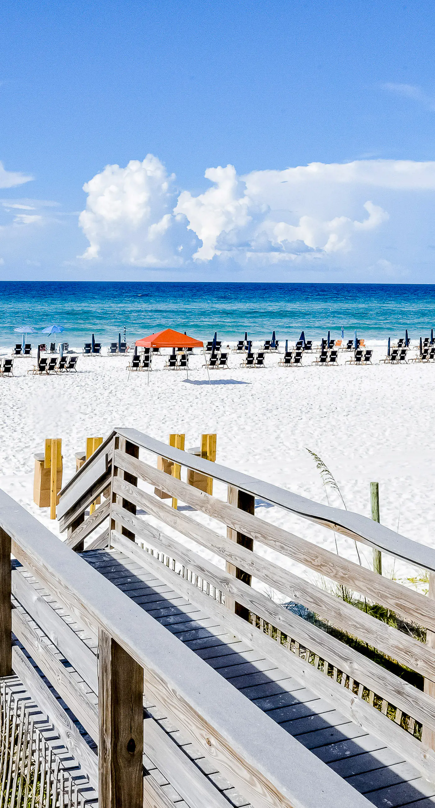 Cozy coastal studio with access to a pool, hot tub, tennis courts, grill, & spas