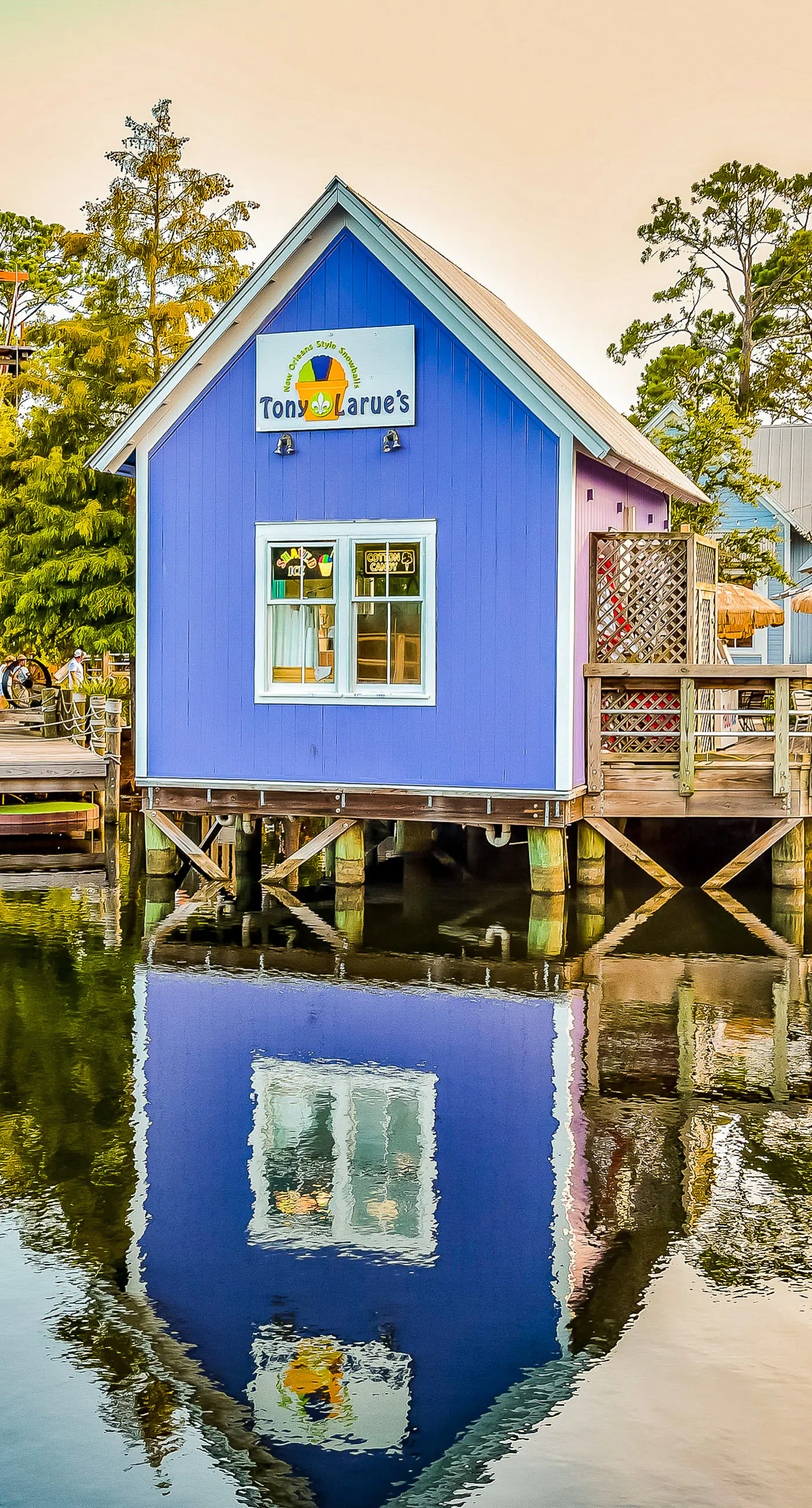 Cozy coastal studio with access to a pool, hot tub, tennis courts, grill, & spas