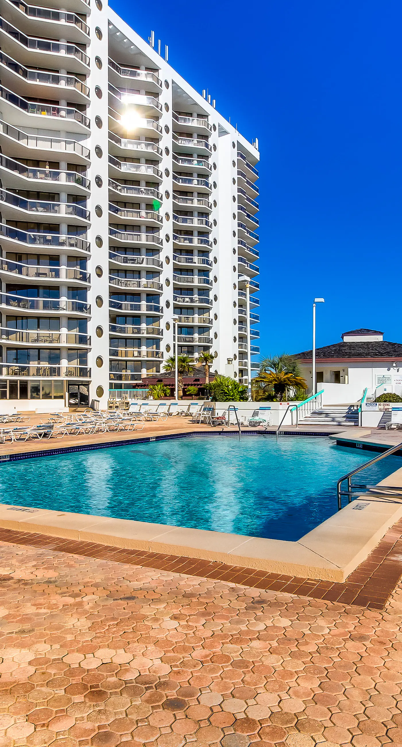 This cozy and bright resort studio is perfect for a beach getaway.