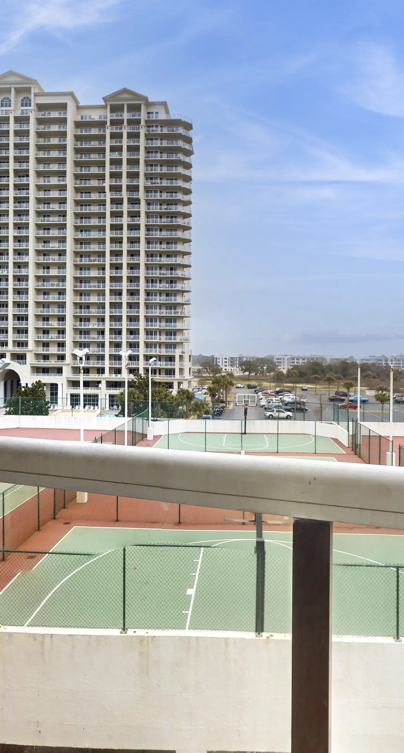 This cozy and bright resort studio is perfect for a beach getaway.