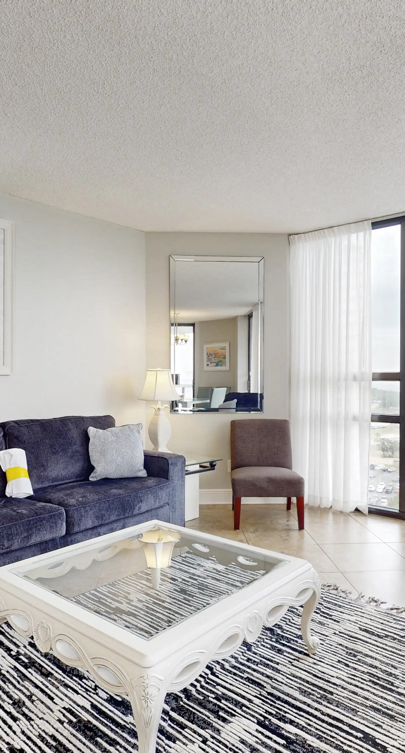 Cozy coastal condo w/ a shared pool, hot tub, & easy beach access