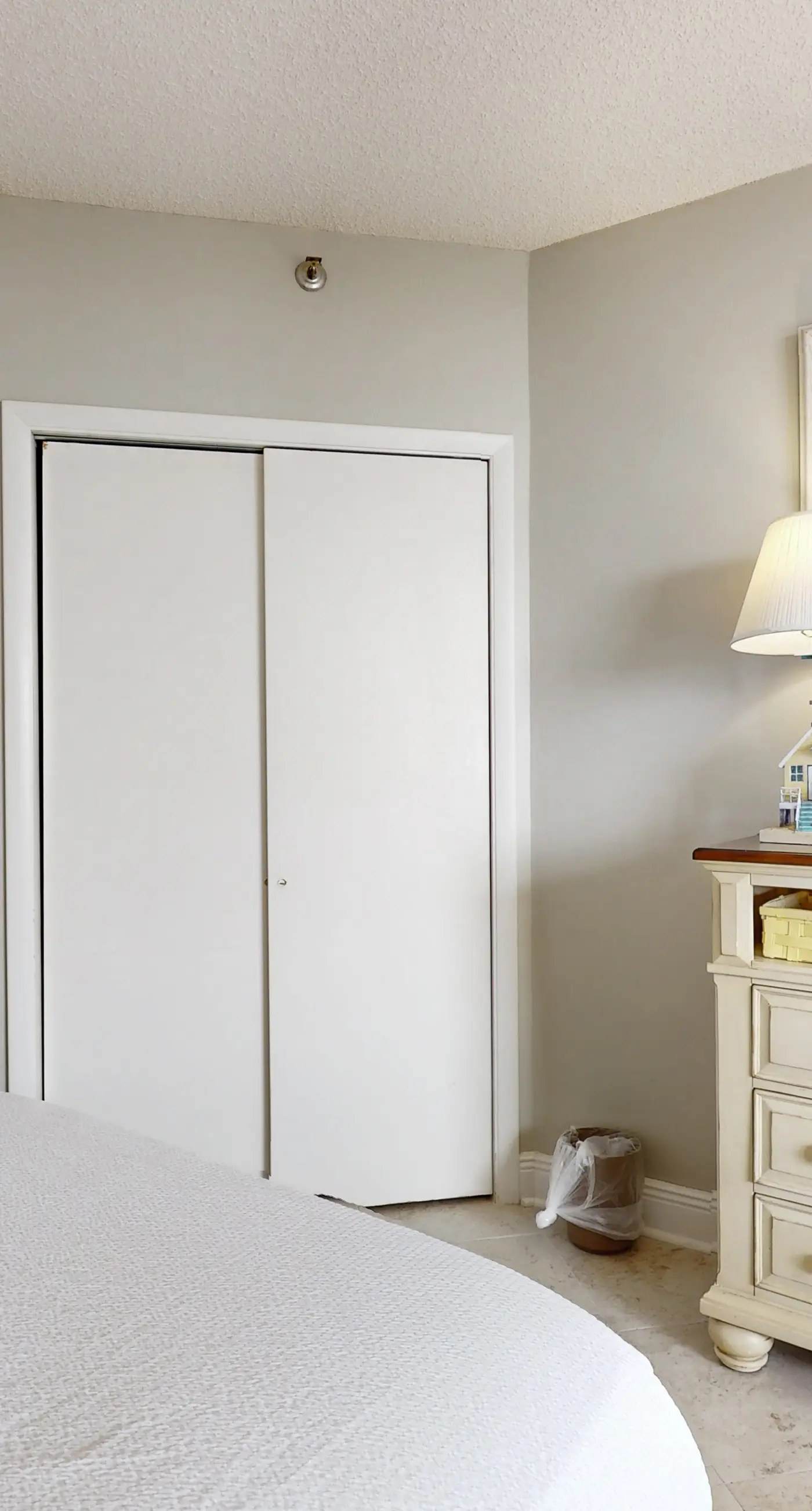 Cozy coastal condo w/ a shared pool, hot tub, & easy beach access
