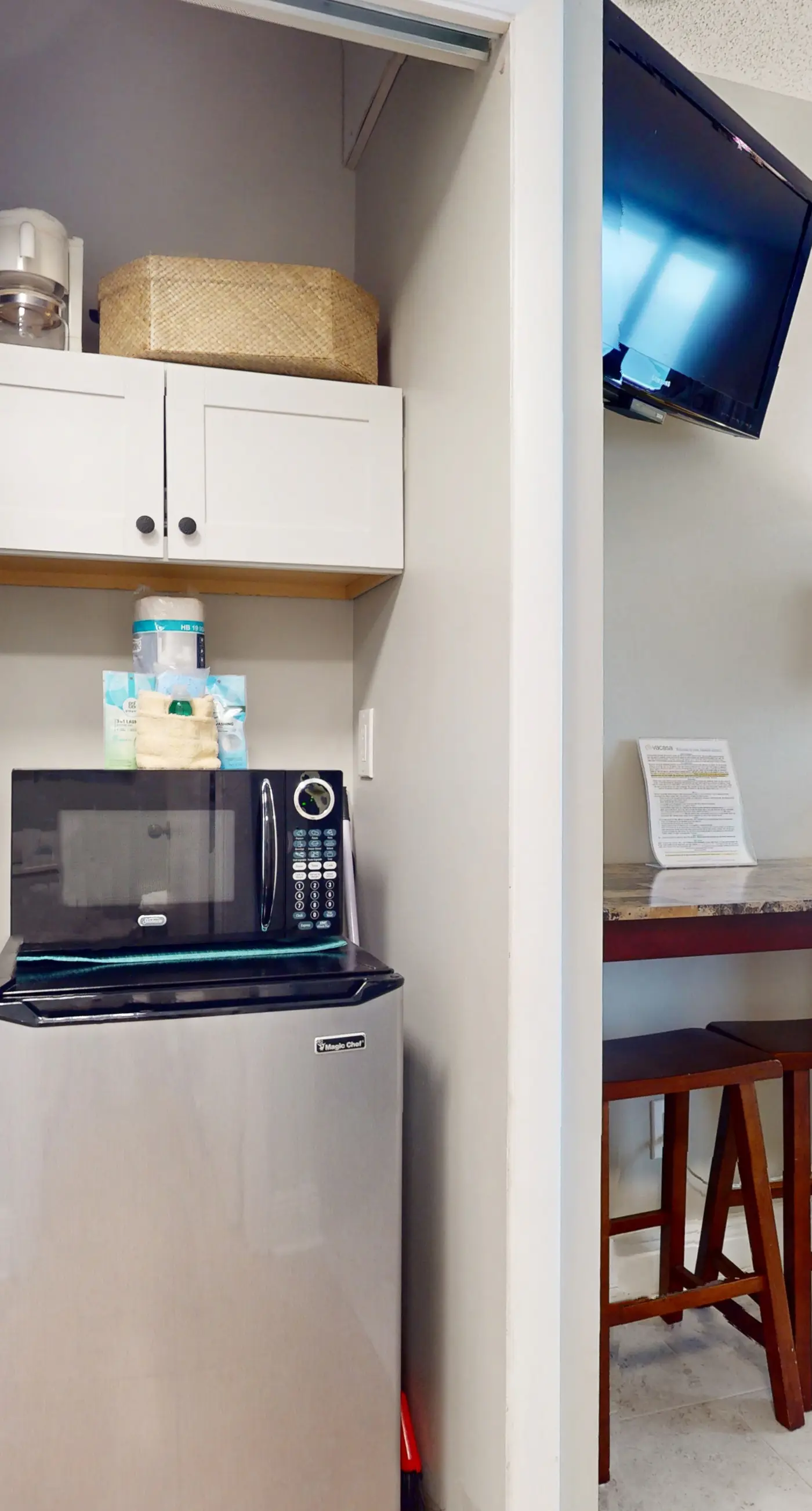 Charming coastal condo w/ shared pools, hot tub, sports courts, & beach access