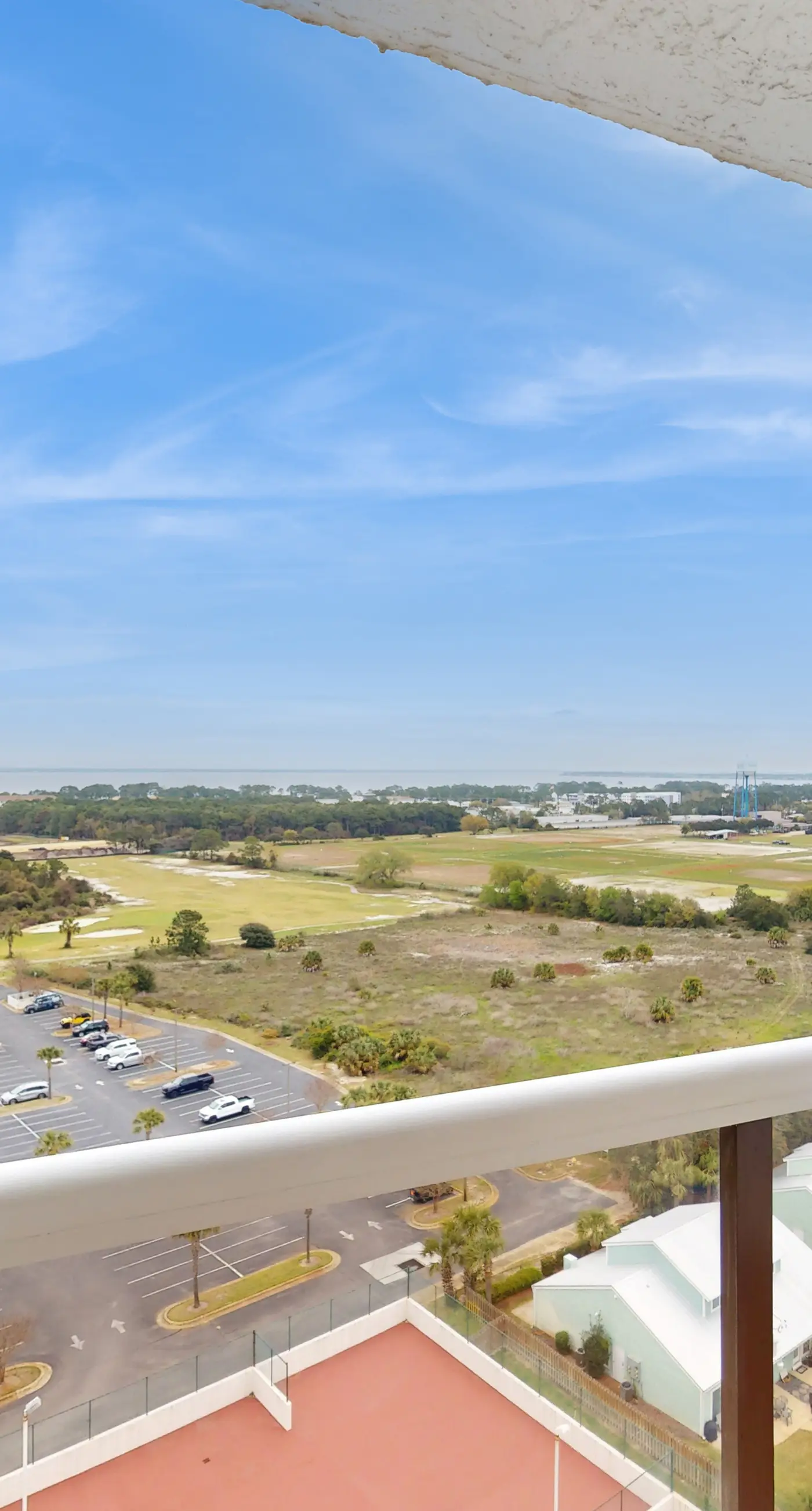 Charming coastal condo w/ shared pools, hot tub, sports courts, & beach access